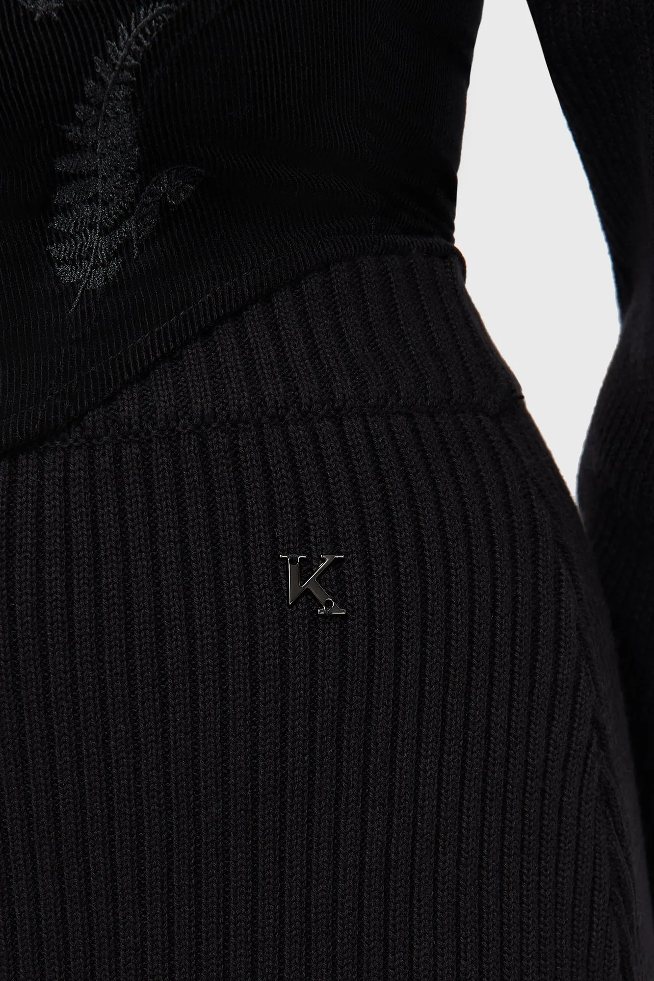 Slim Fit Band gentle style Belinda's Woe Maxi Skirt [Black]