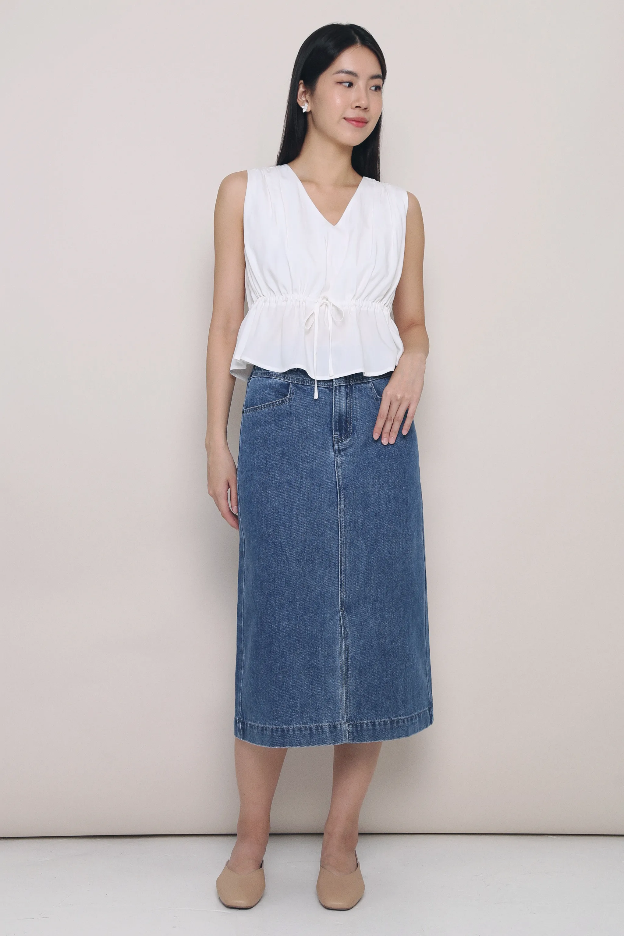 Sporty Sweatshirt Ailee Tie Waist Top White