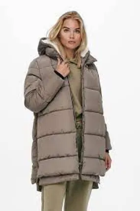 Nora Puffer Coat All Season Compatibility