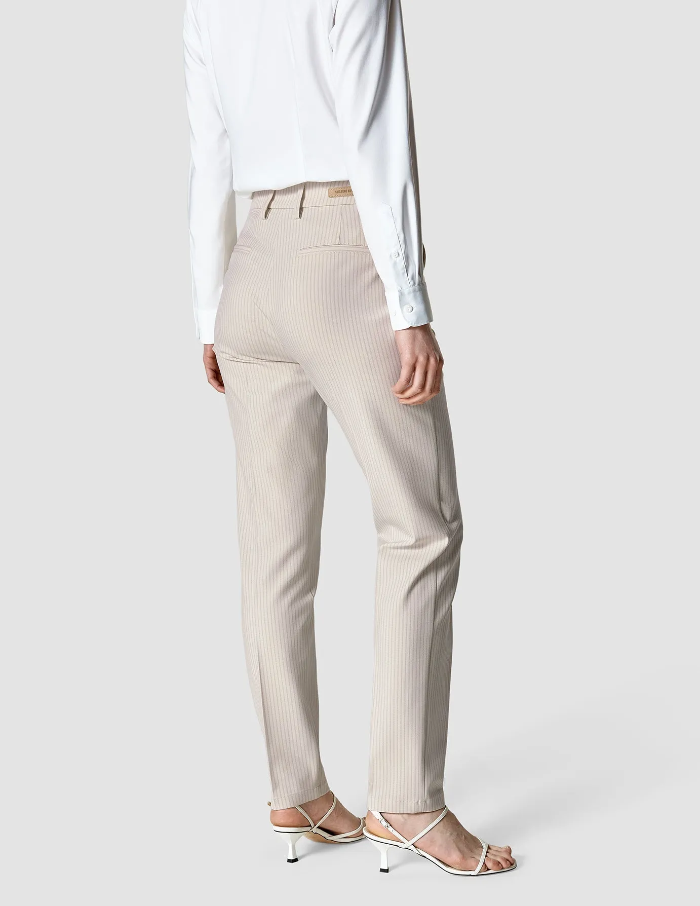 Essential Pants Tapered Cream Latte Casual Chic Quick Access Zippers