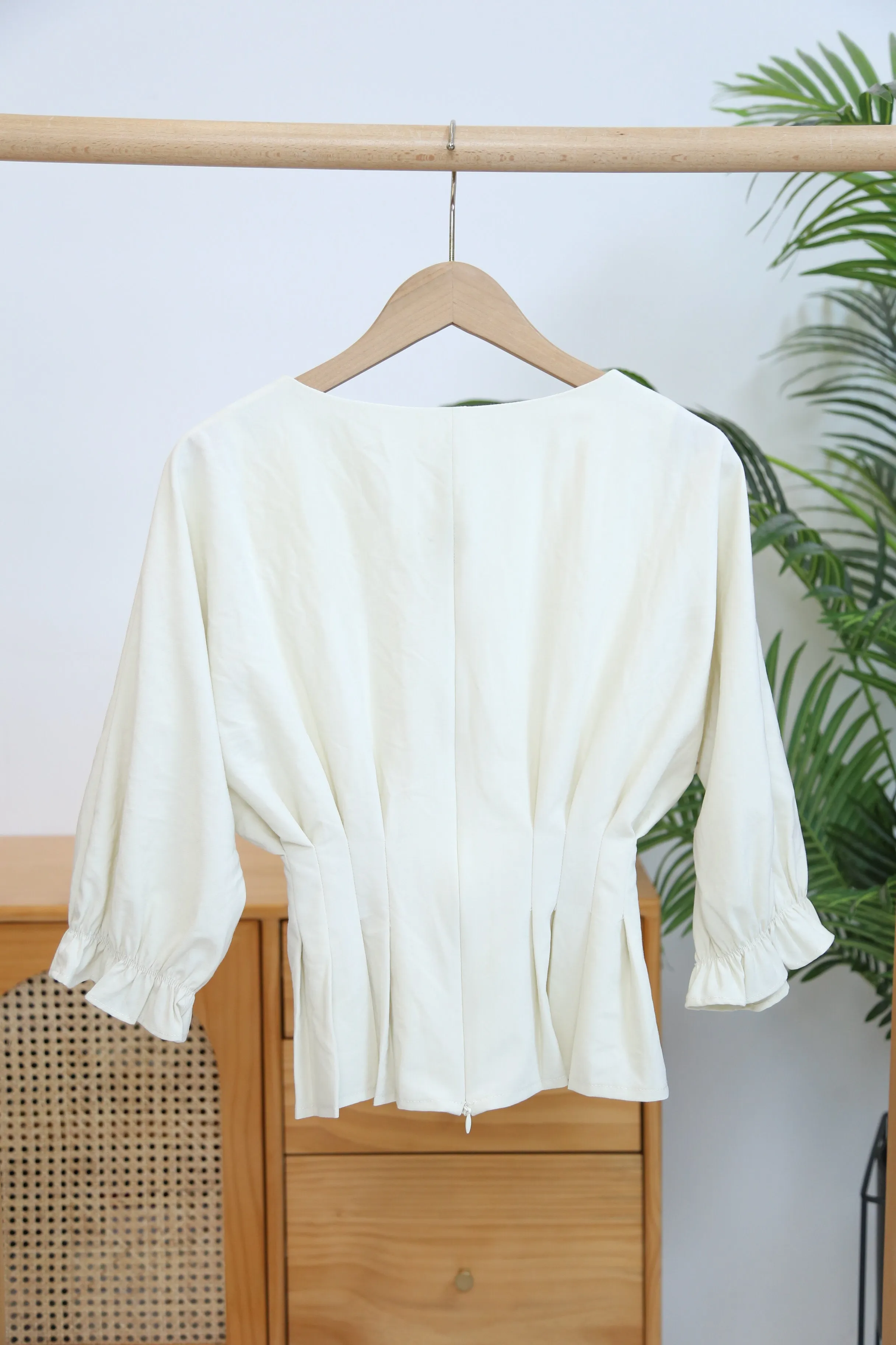 Minimalist Design Kyoto Waist Blouse Ivory
