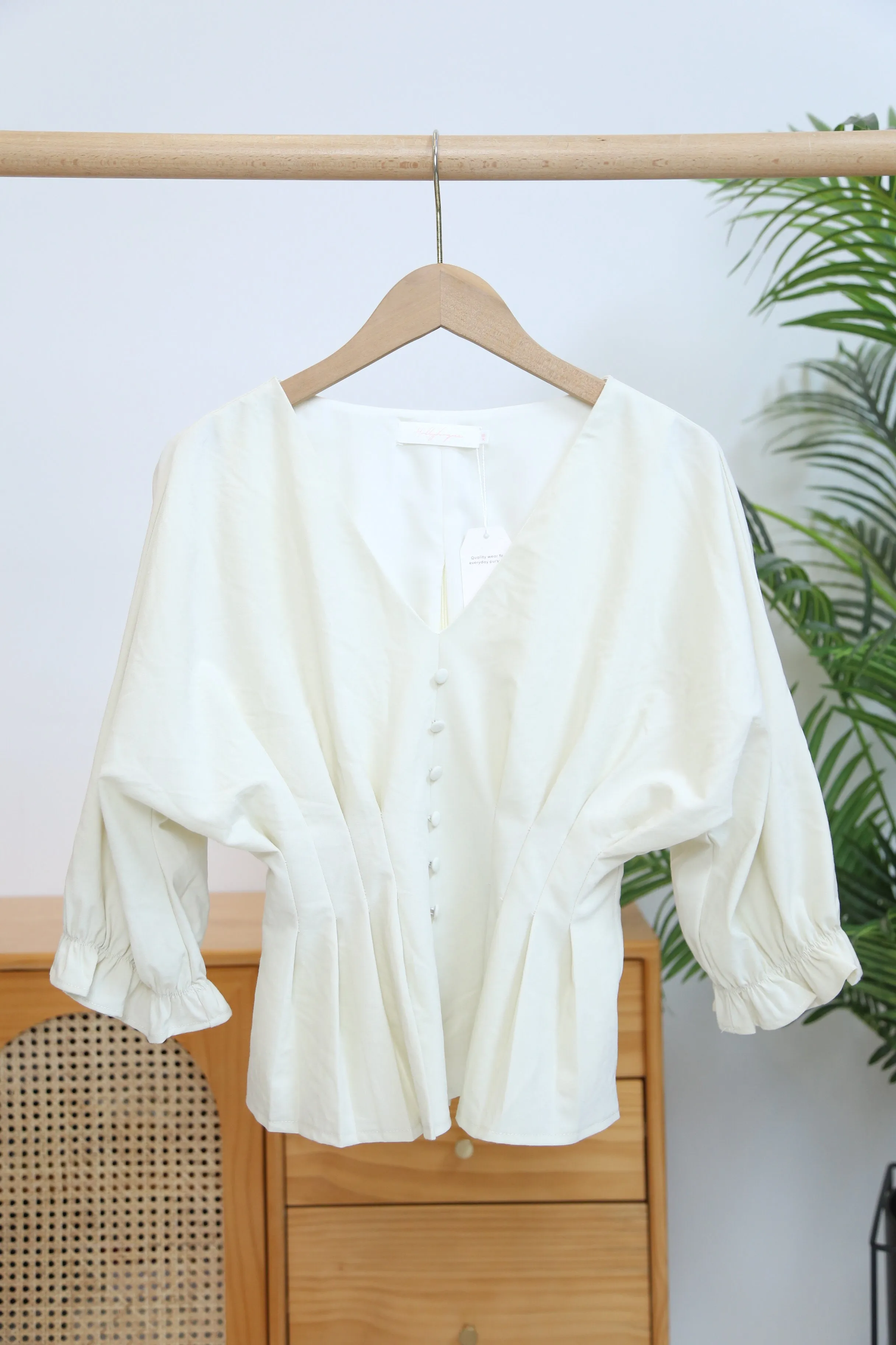 Kyoto Waist Blouse Ivory Seamless construction