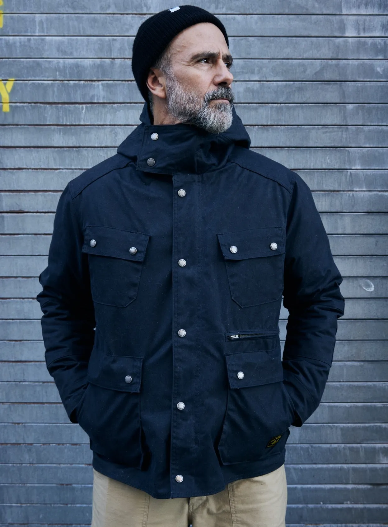 Arctic Kingsland Parka - Black Mild Day Outfit