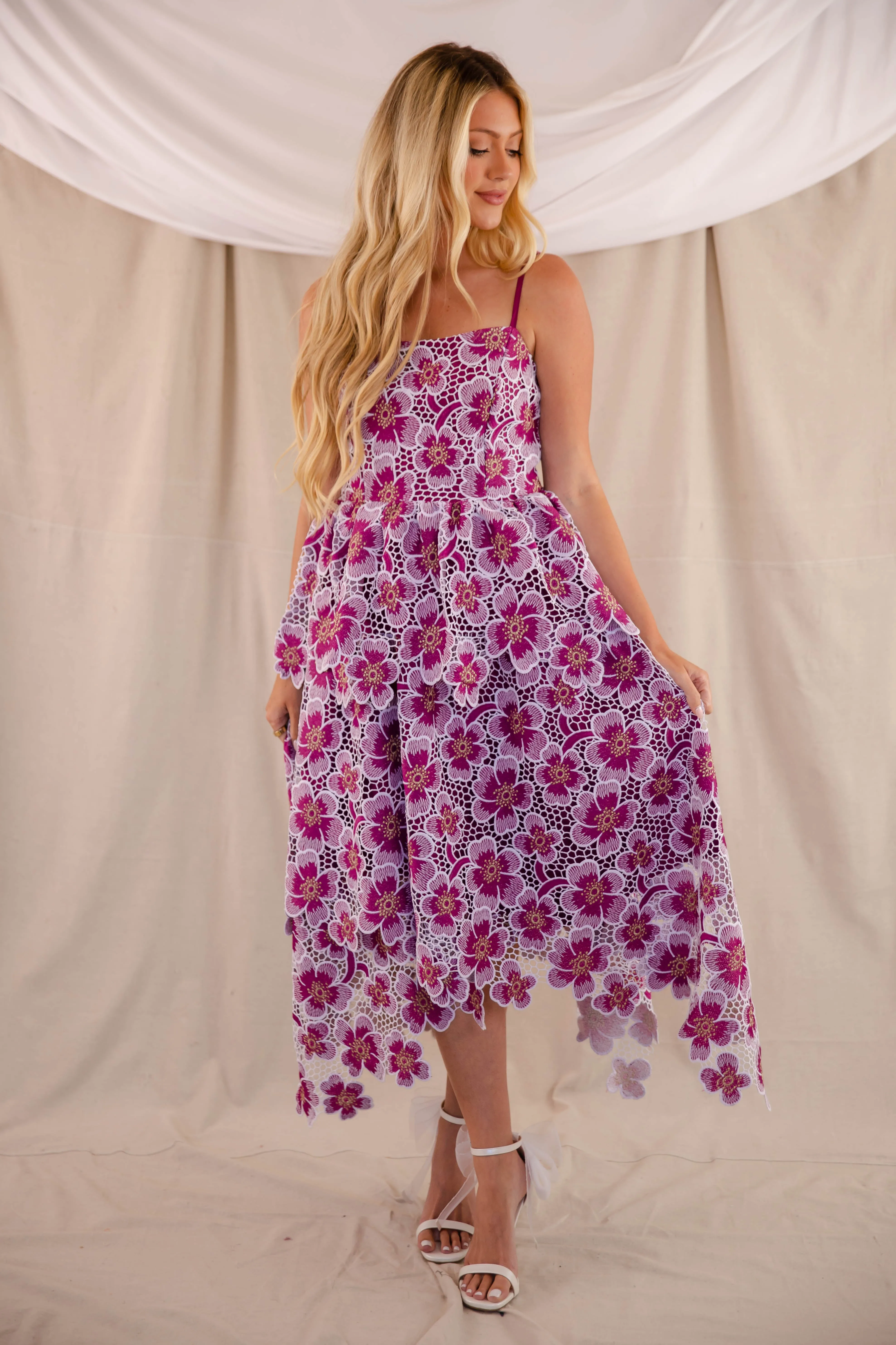 A Part Of The Crowd Midi Dress Happy Fit