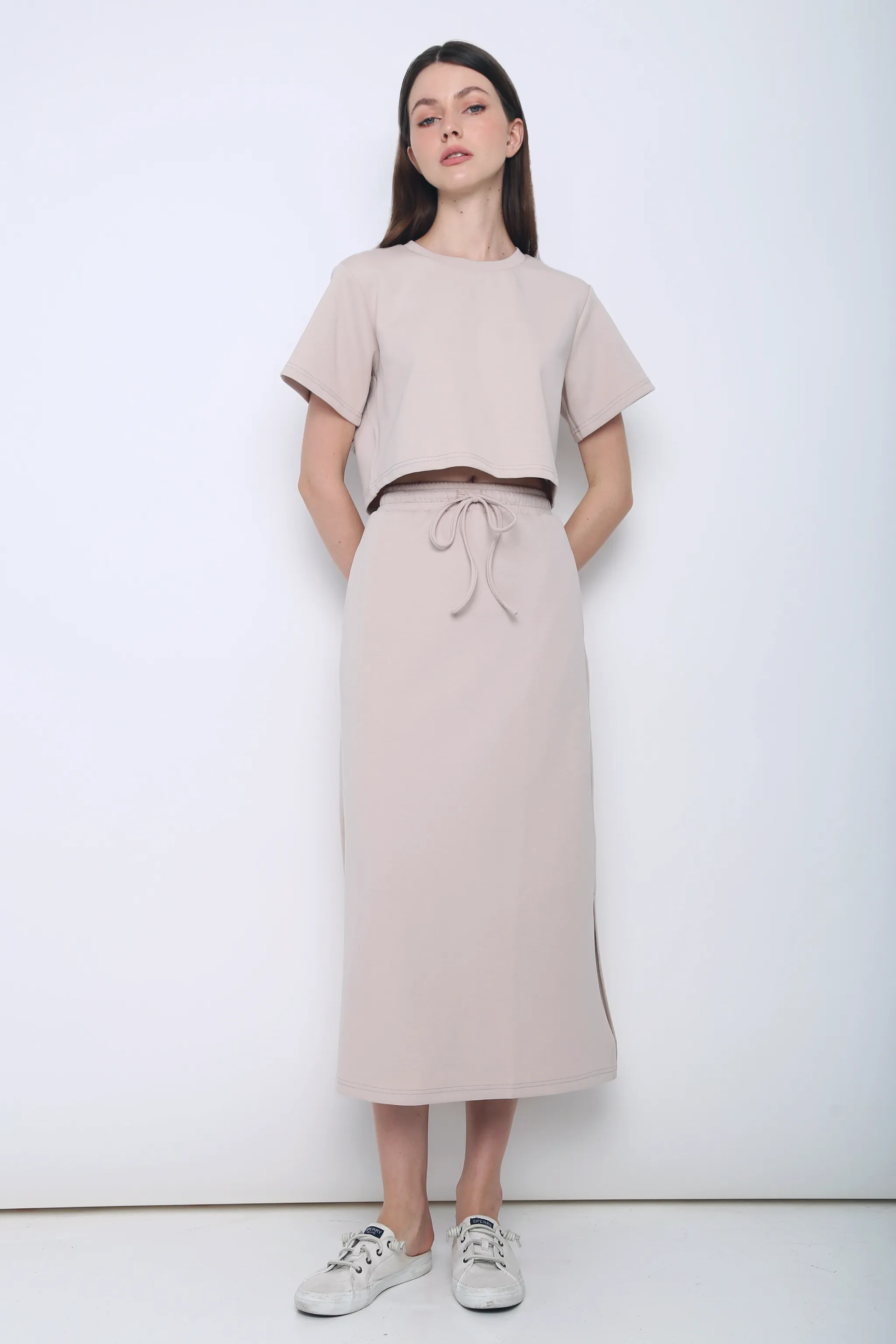 Bolin 2-Piece Sweater Skirt Set Oat Breathable Design Wrinkle Free Texture