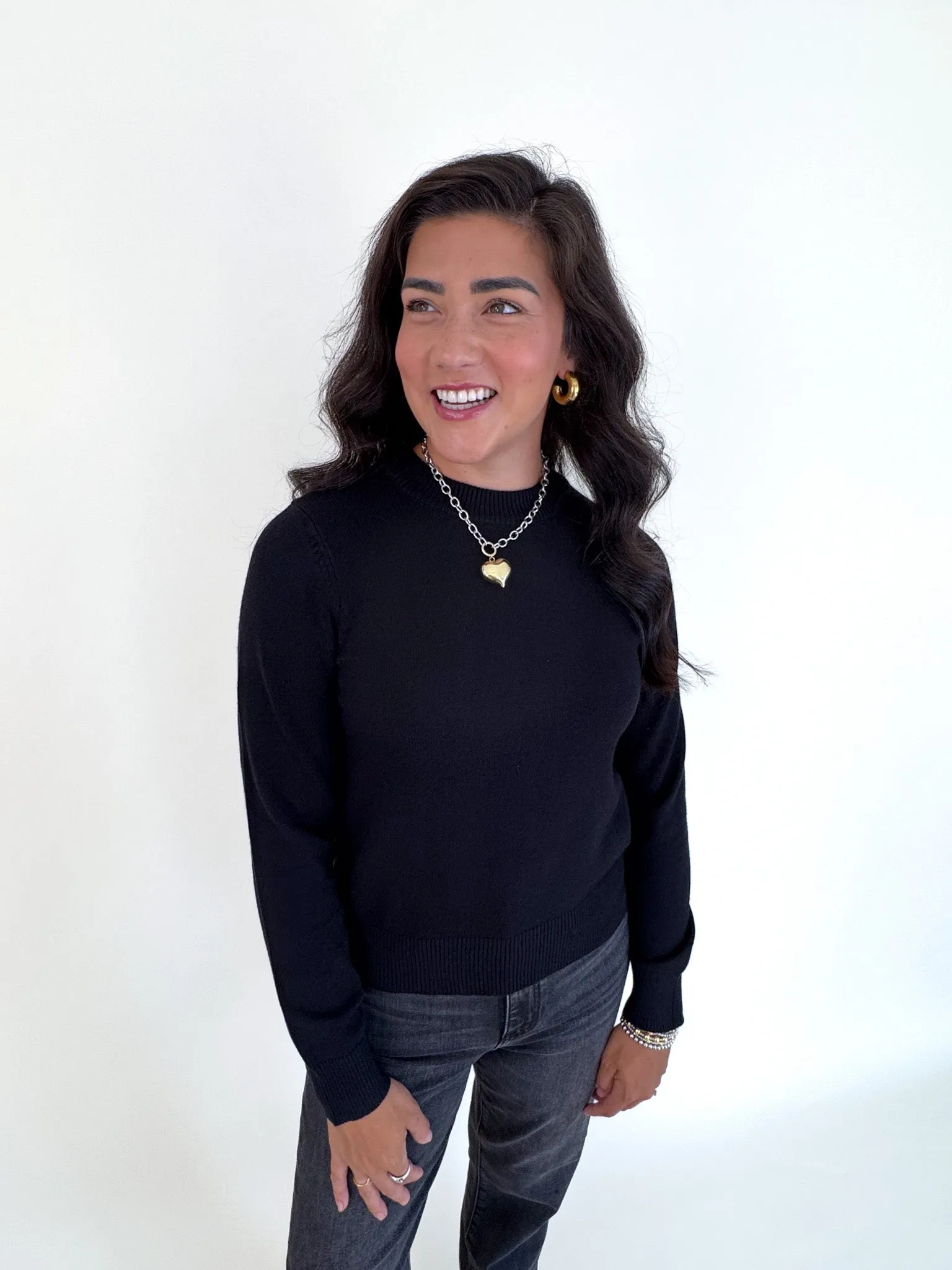 Classic Crew Cozy Sweater- Black Stylish Knitwear Loose Weave