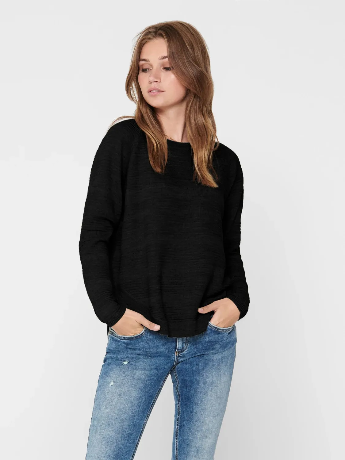 Light Knit Caviar Pullover