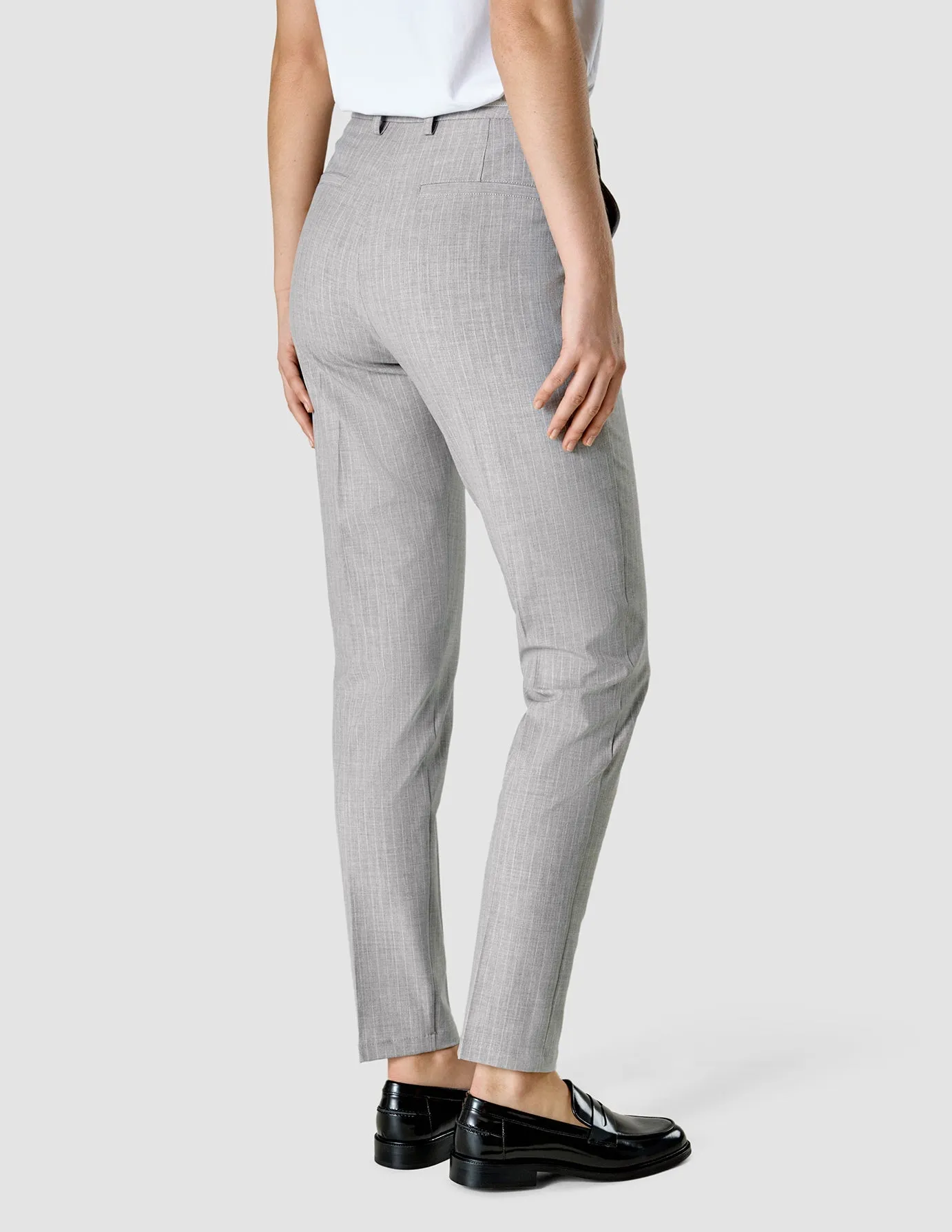 Effortless Fit Essential Pants Tapered Light Grey Pinstriped