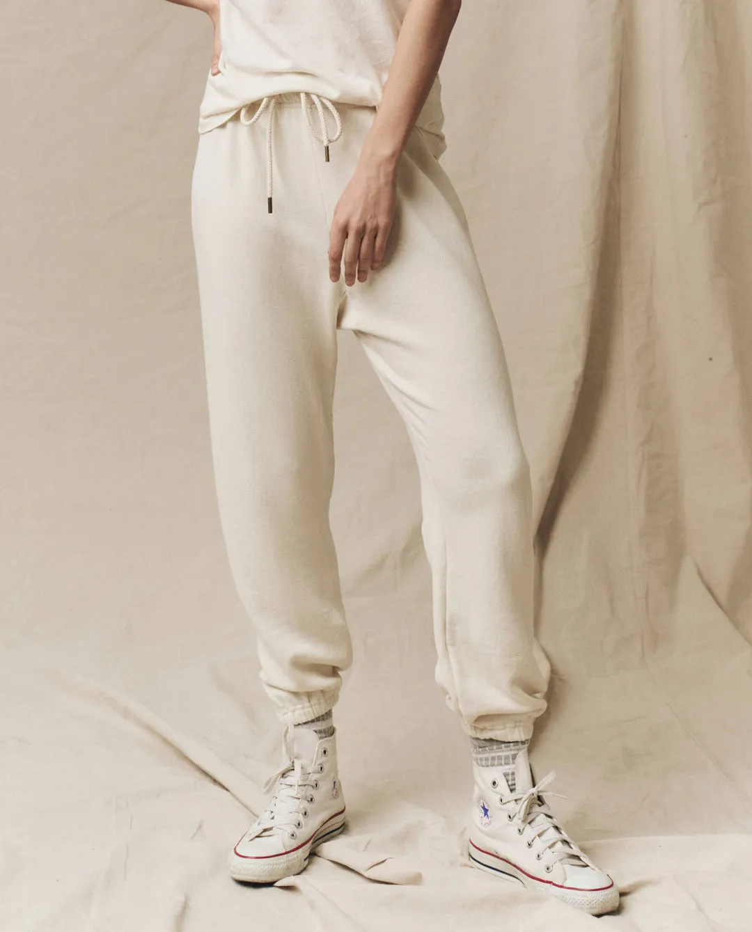 The Great Fleece Stadium Sweatpants in Washed White Sleek lines