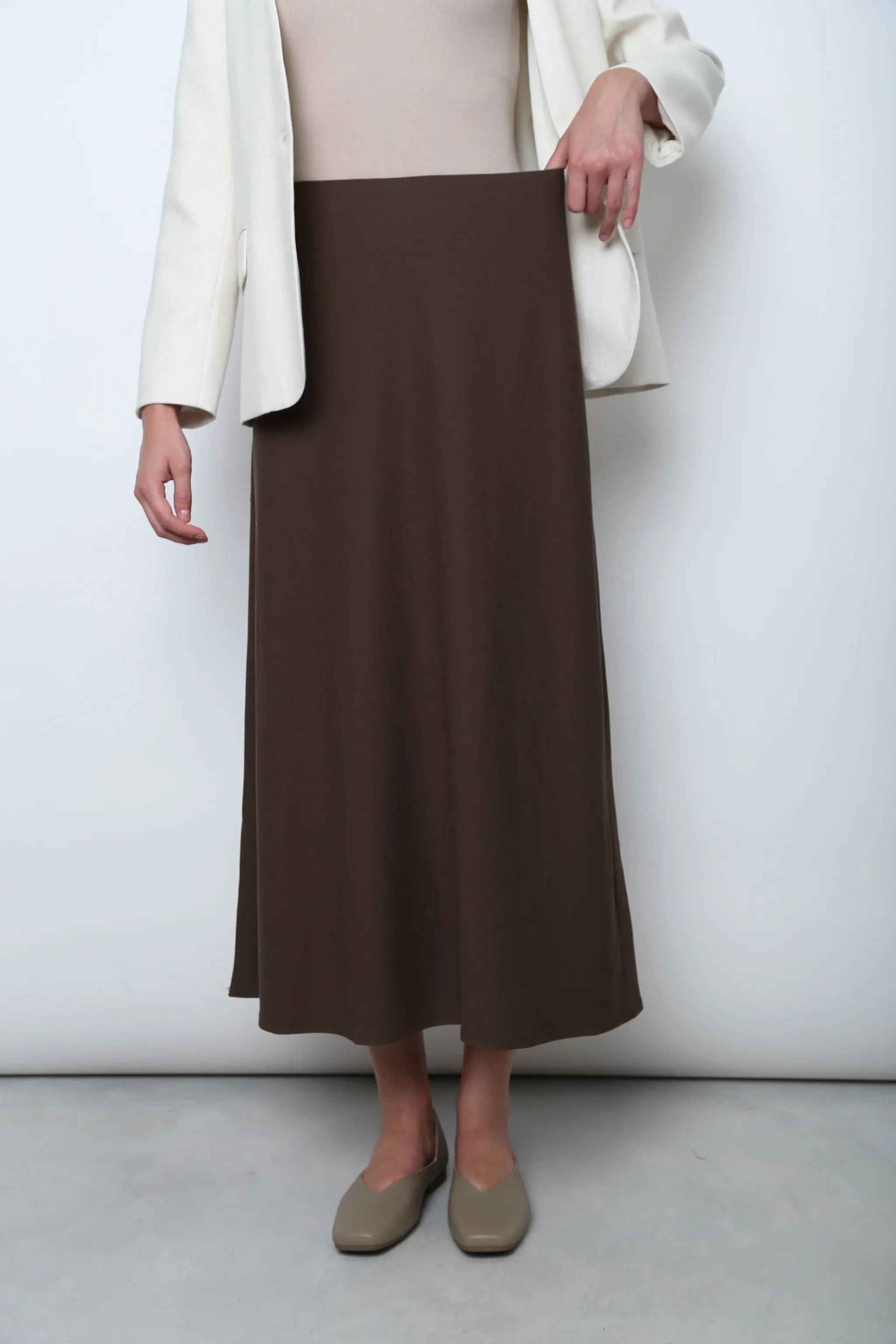 Court Midi Skirt Chestnut Brown Bold Cut Cultural Event