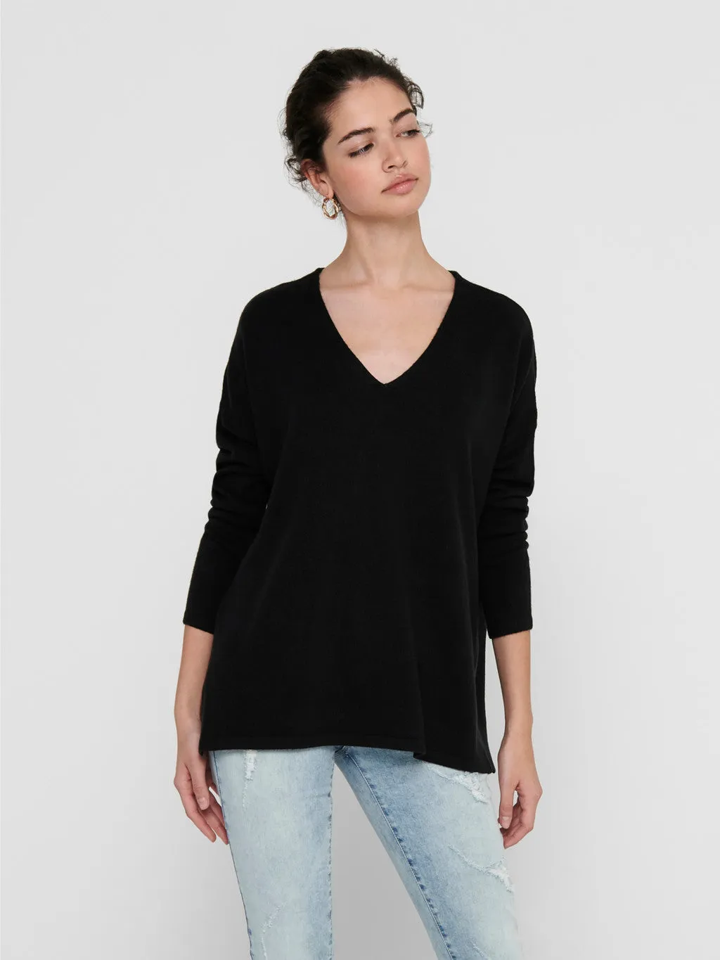 Amalia V-neck Sweater Quick Drying Technology Fashion Ready