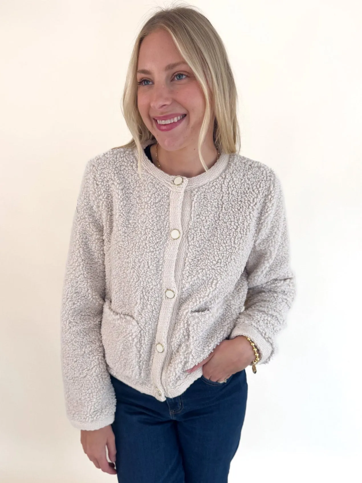 Cuddle Up Cardi - Light Oat Non Static Fiber Tech All-Season Fit