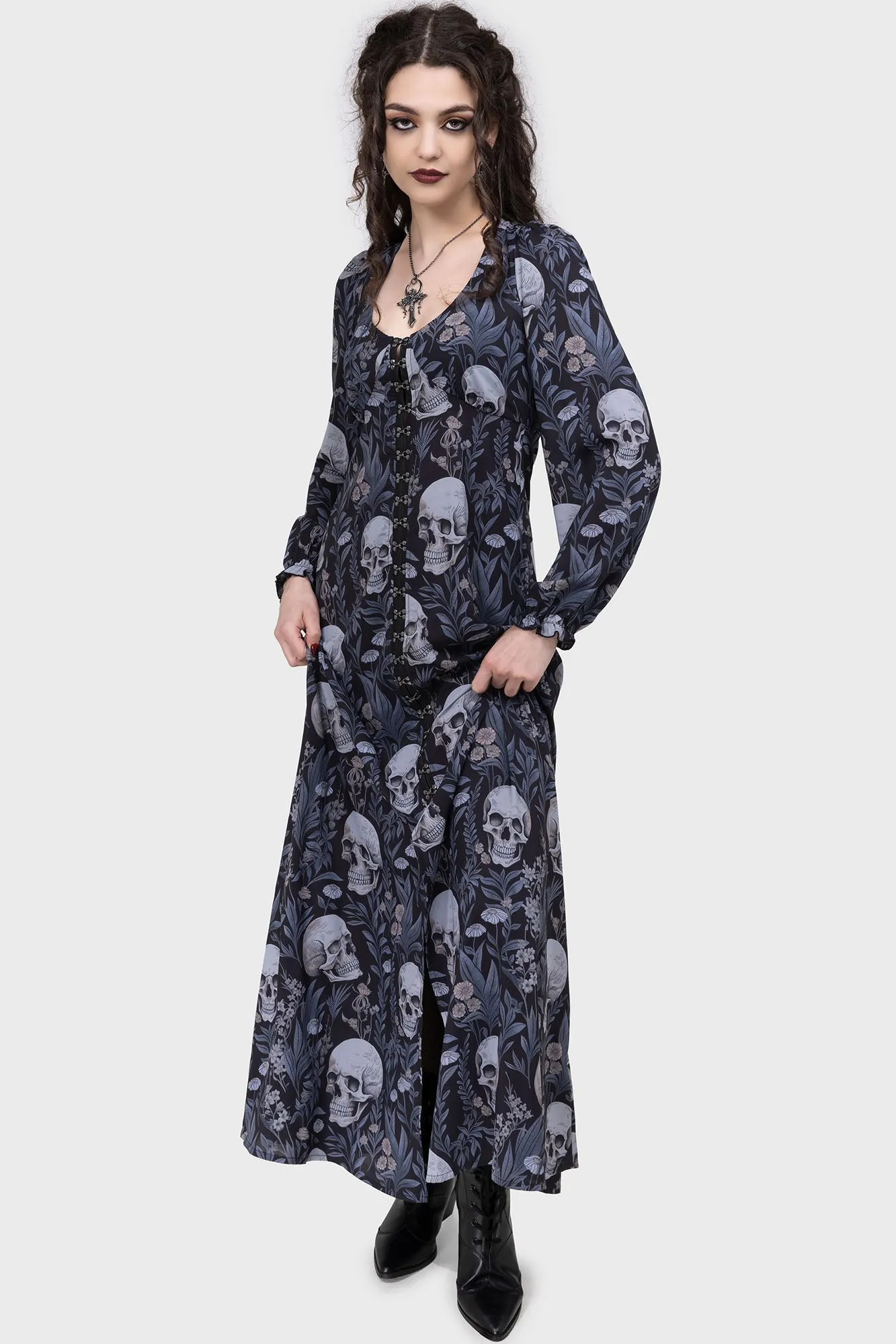 Minimal Cut Elegant Comfort Death's Head Maxi Dress