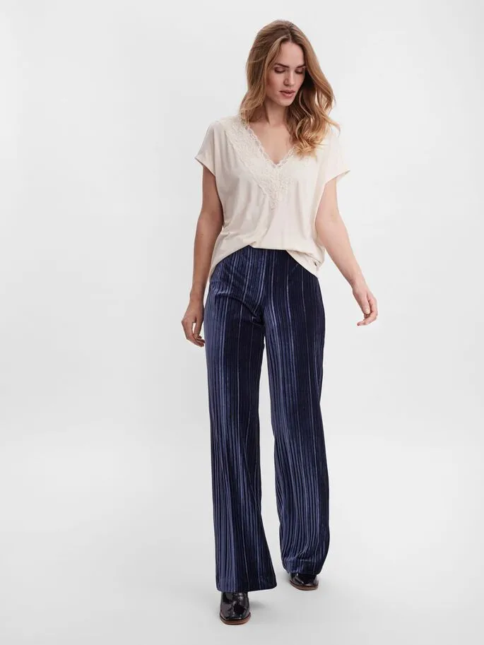 Bia Lace Top GarmentDyed