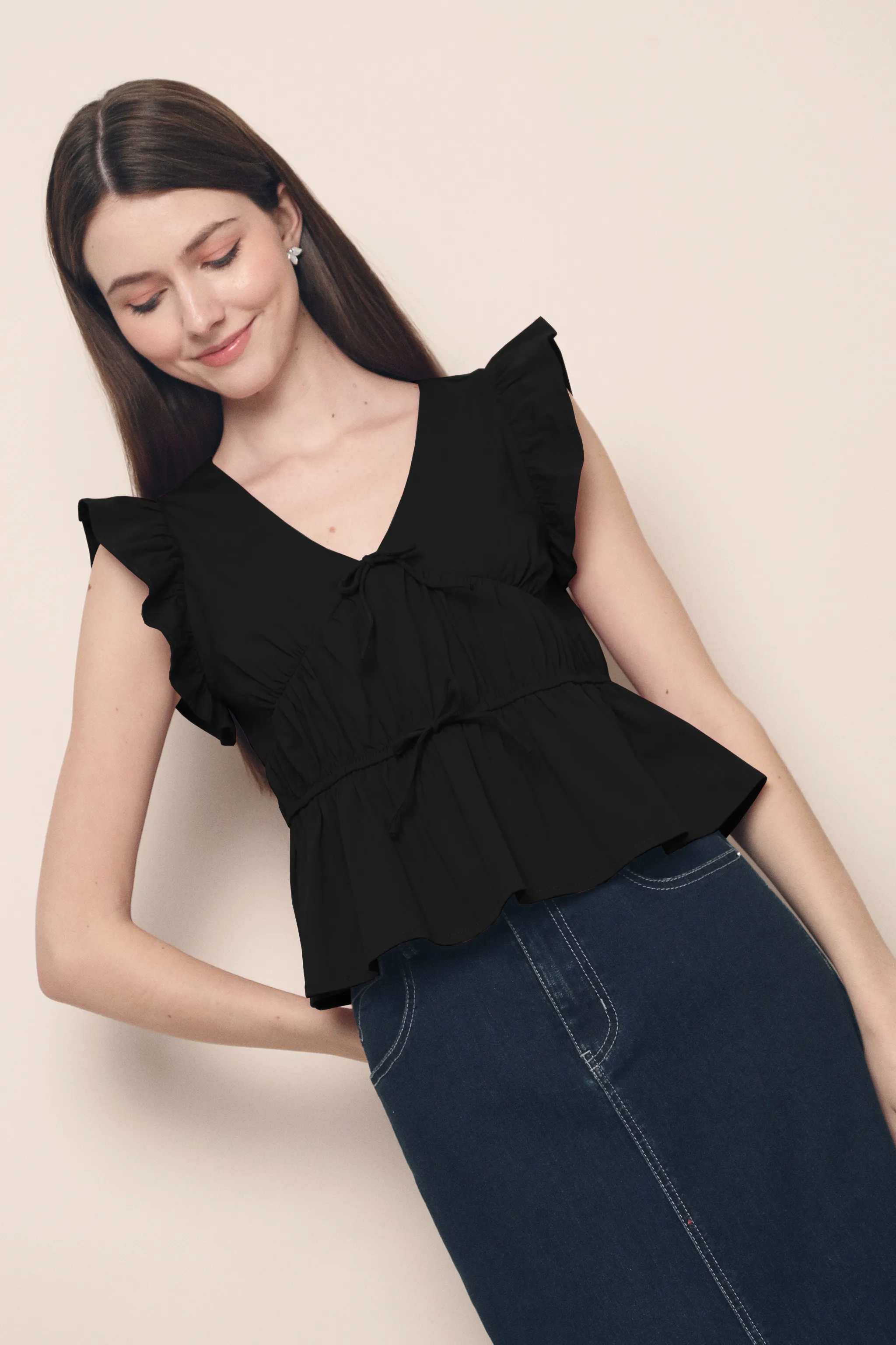 NonIrritating Una Flutter Sleeves Top Black