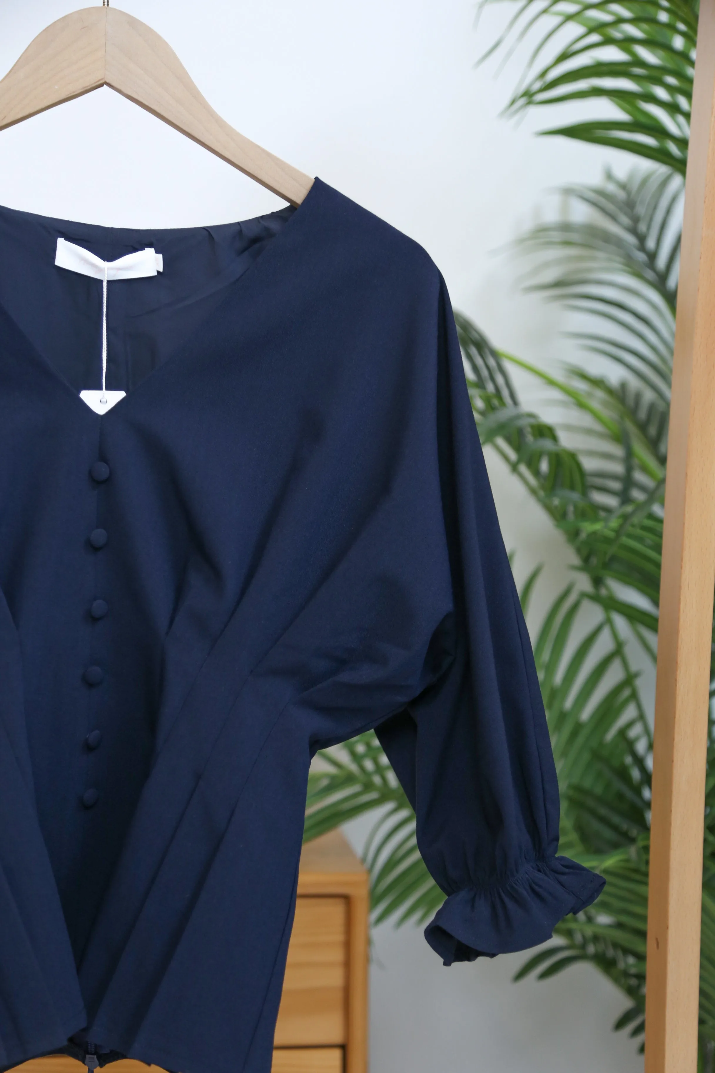 Kyoto Waist Blouse Navy LowProfileDesign SoftTouch