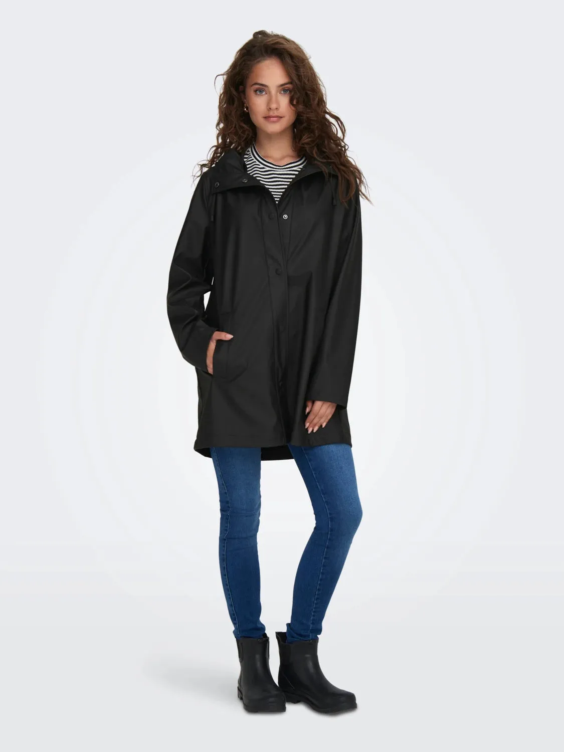 Ellen Raincoat - Black Durable Abrasion Resistant Autumn Layers