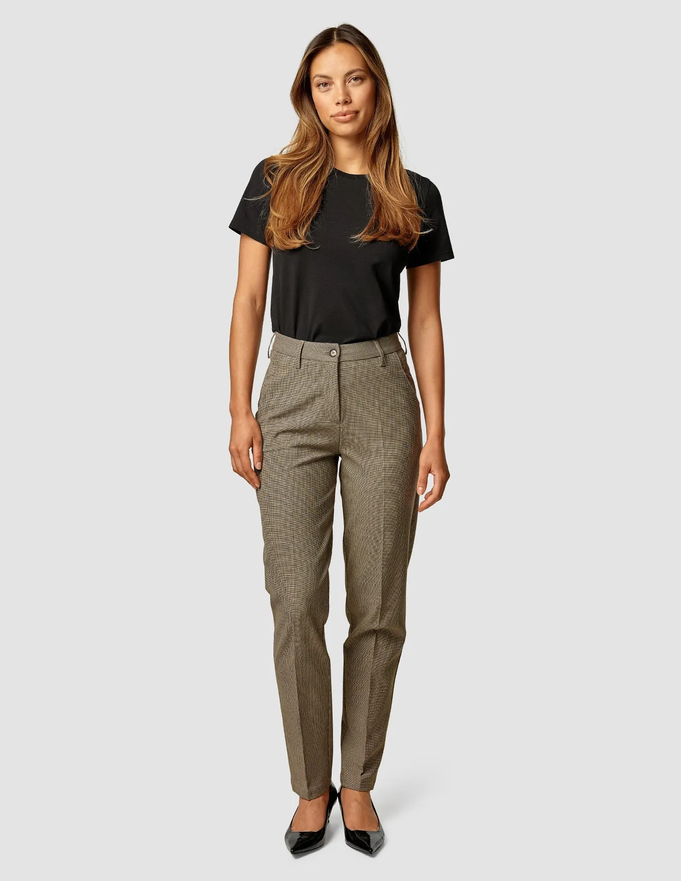 Commuter Fit All Purpose Essential Pants Tapered Latte