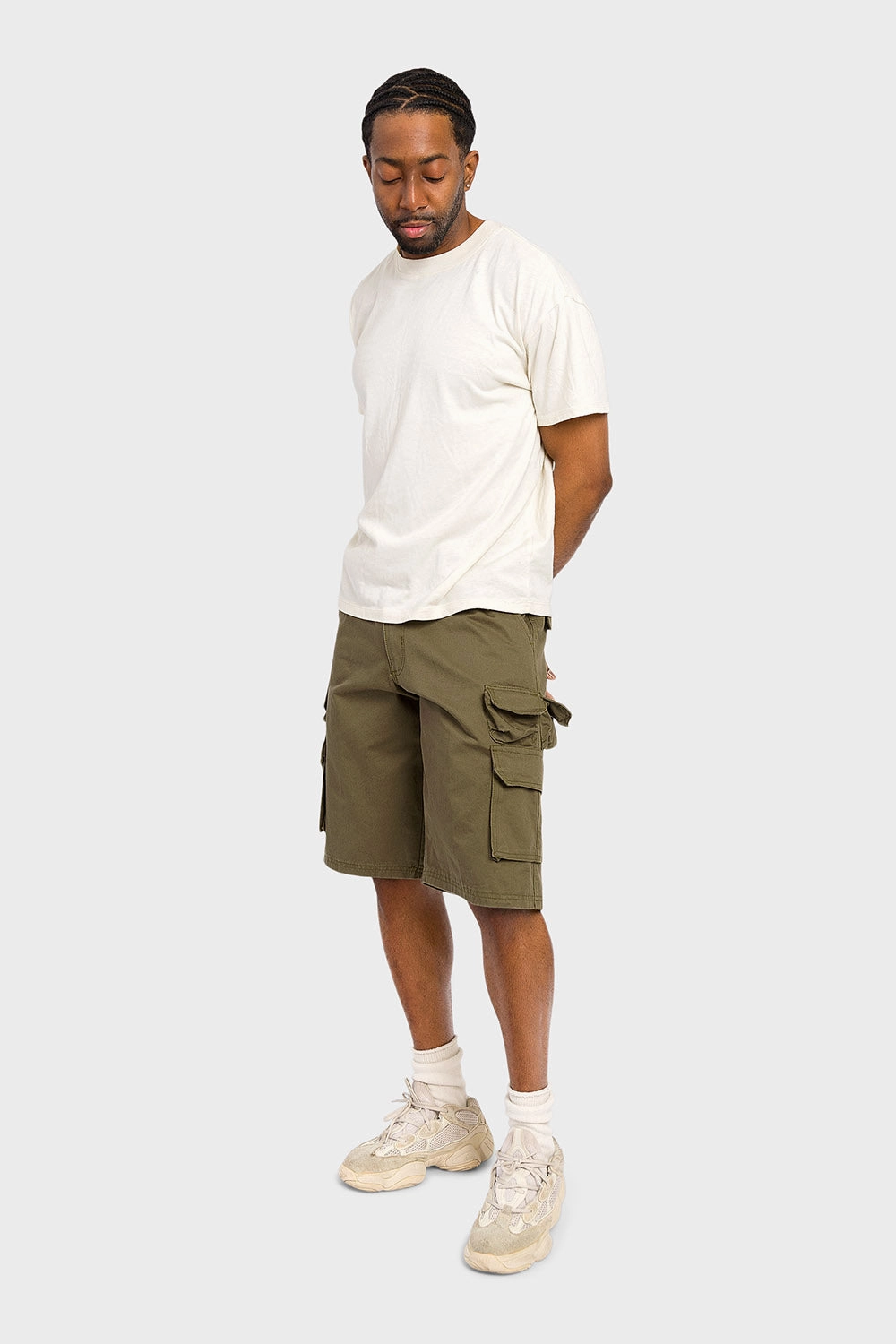 Essential Solid Relaxed Fit Chino Cargo Shorts Sleek lines
