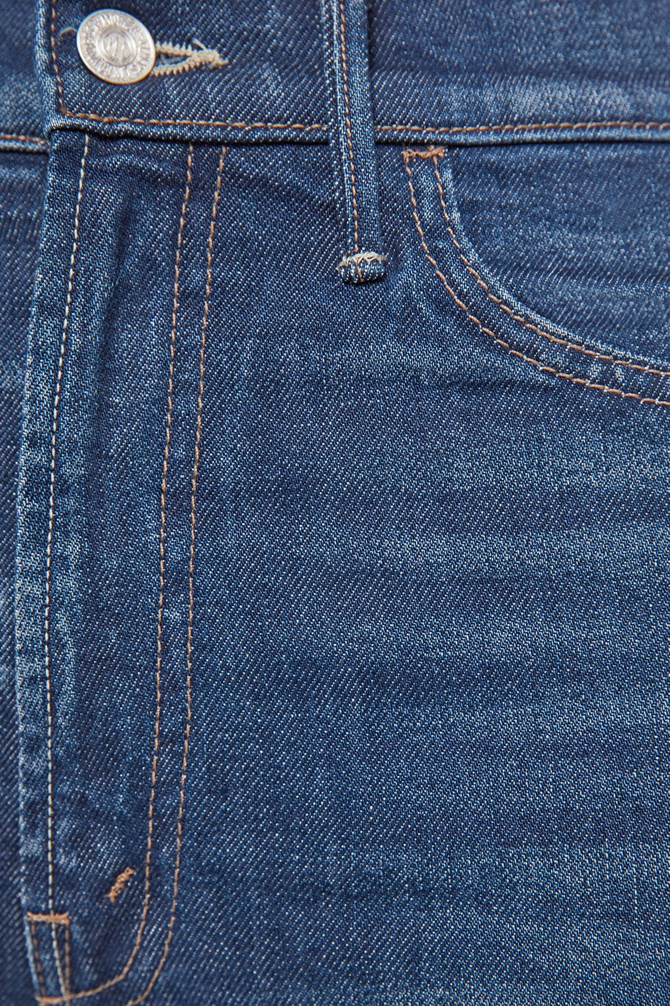 MOTHER Denim Hustler Flood Fray in Kicks and Riffs Outfit Basic