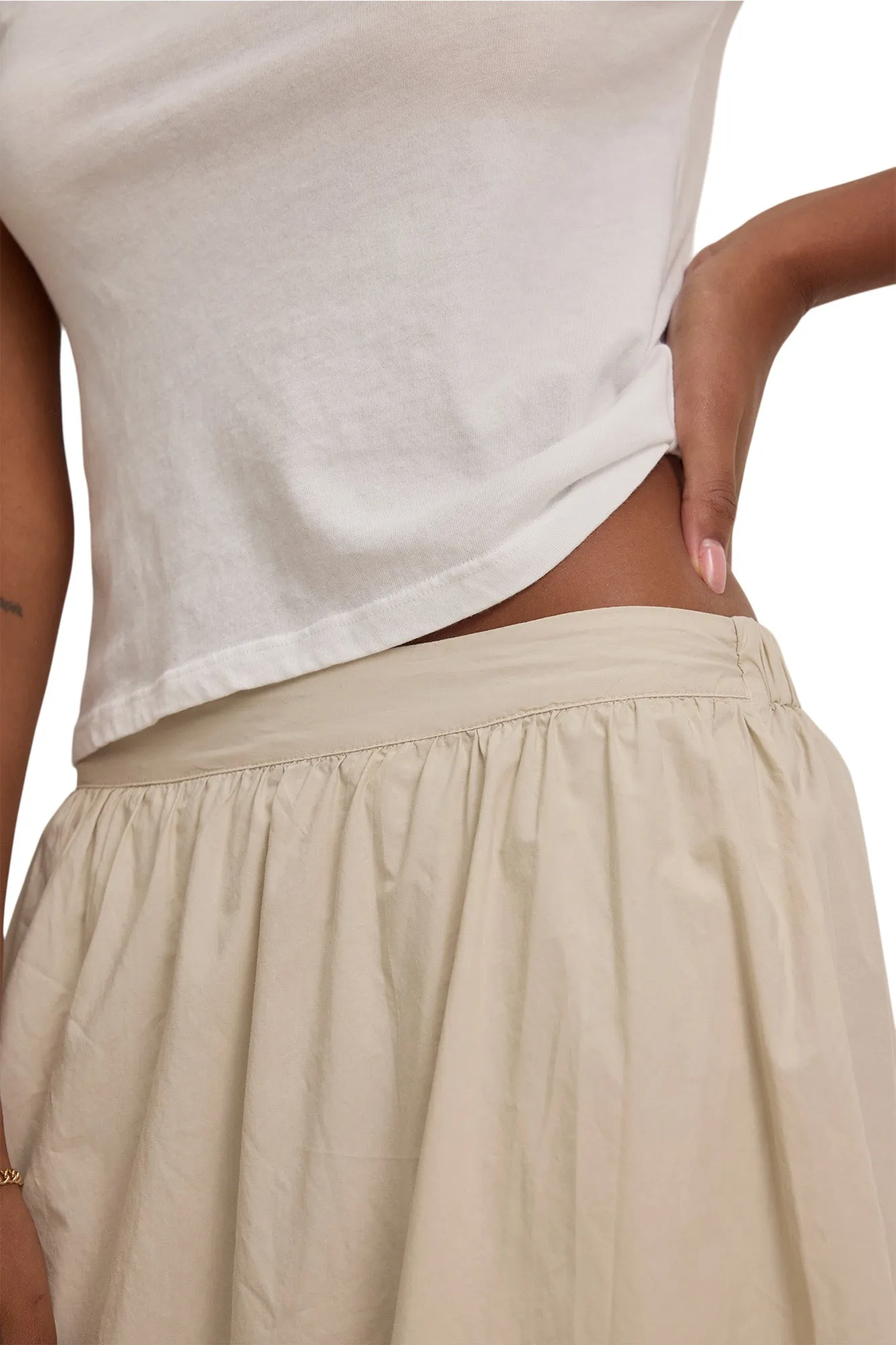 Breathable Wearable Velvet Bella Skirt in Sesame