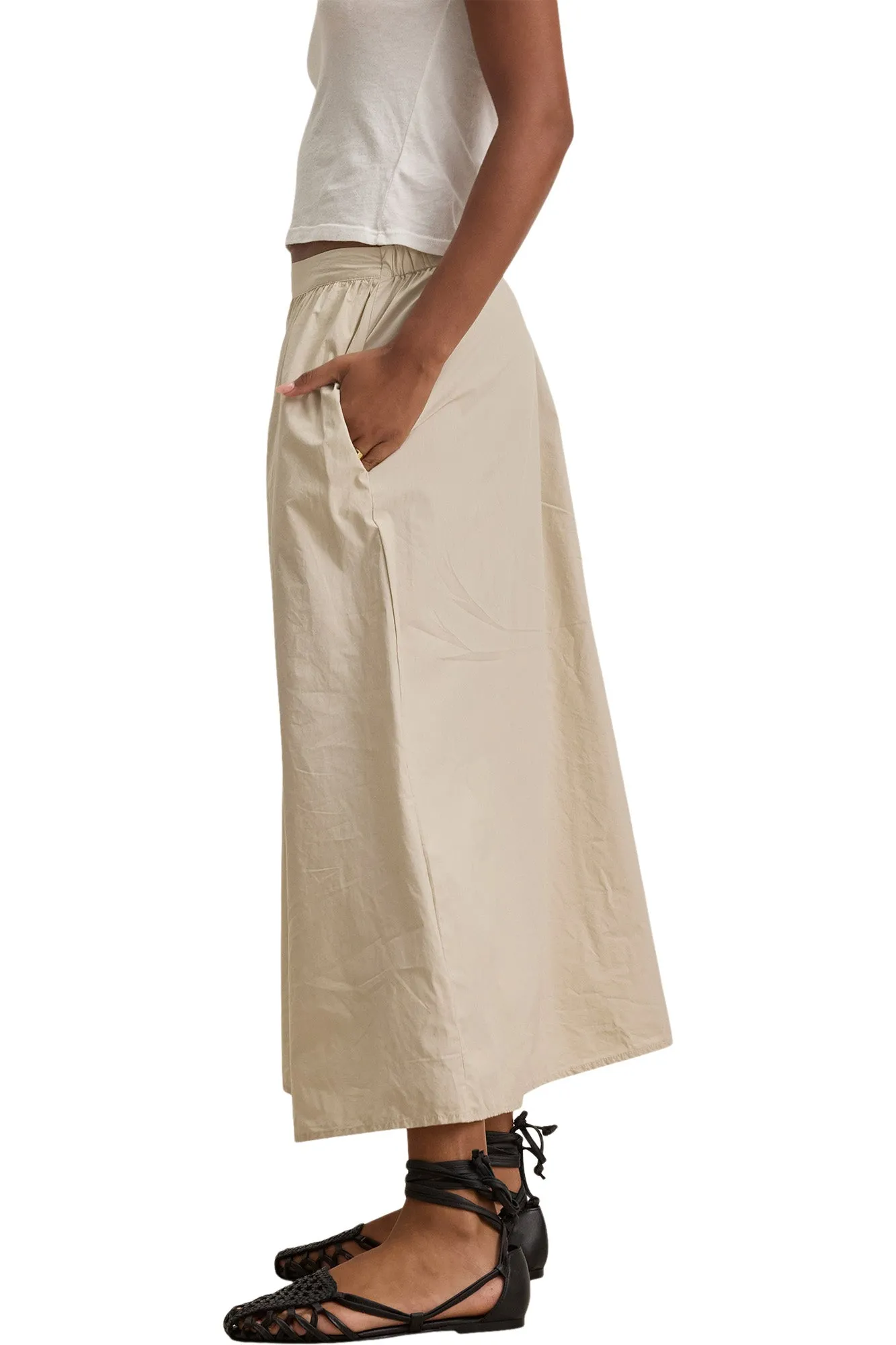 Versatile Waist Light Fabric Velvet Bella Skirt in Sesame