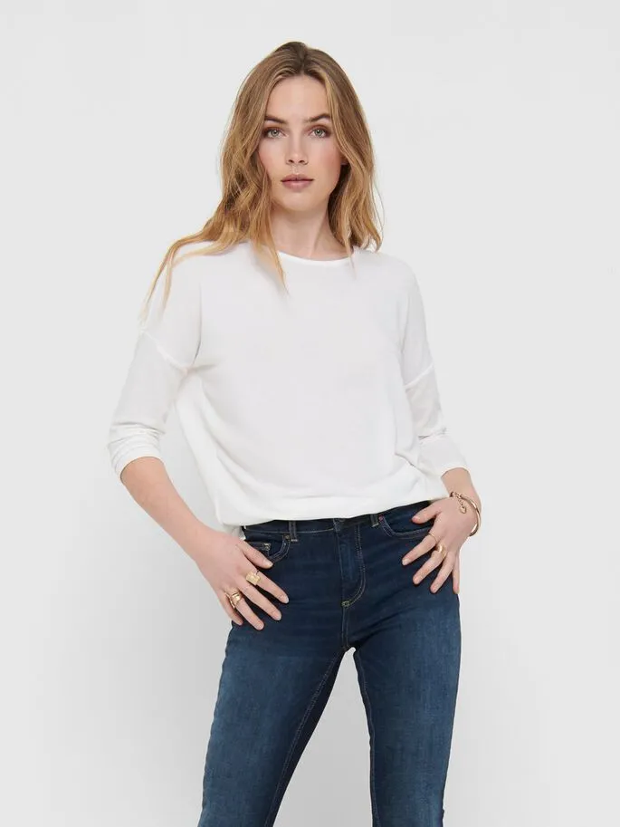 Wrinkle Free Weave Glamour 3/4 Sleeved Top