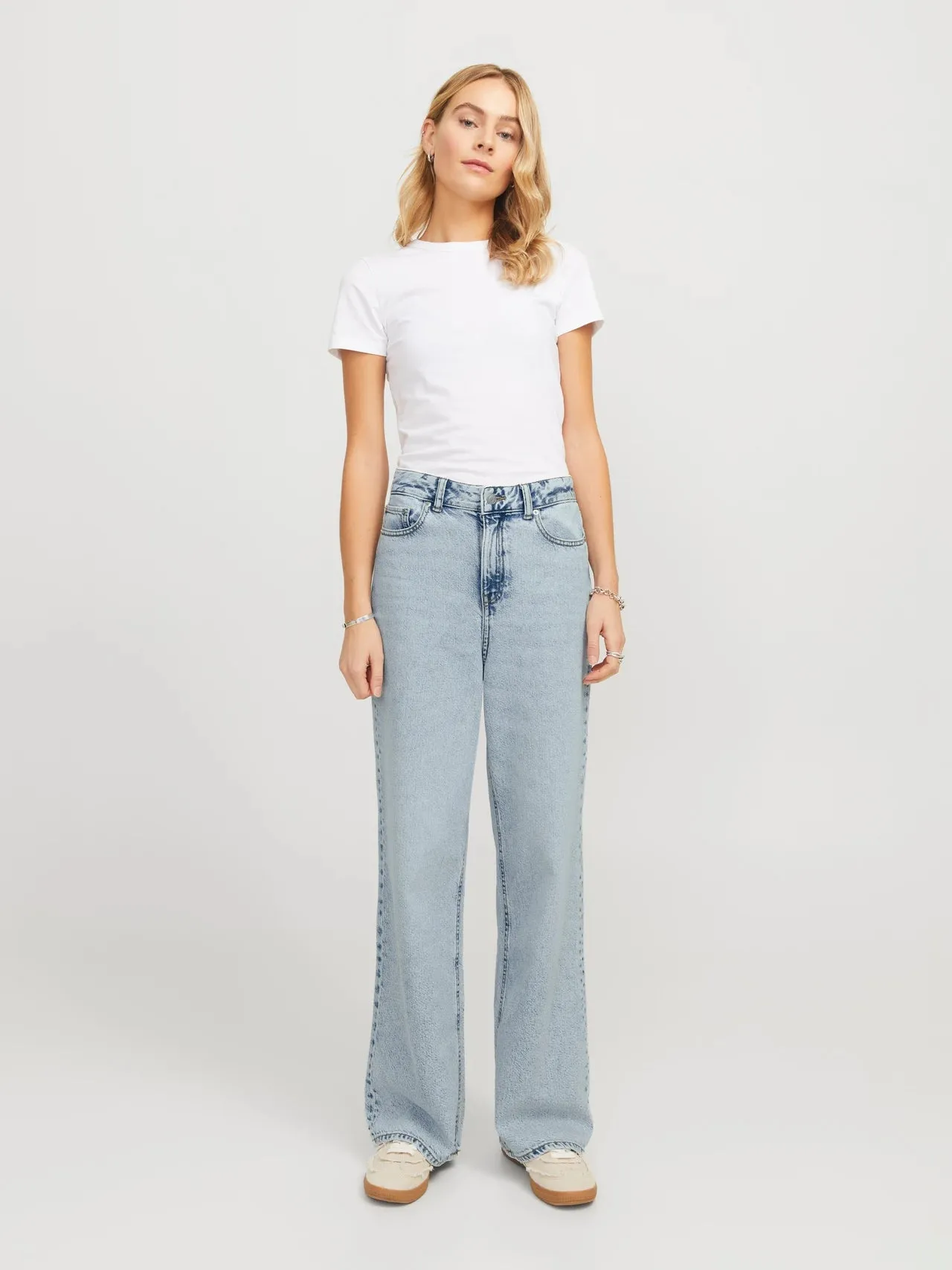 High Waist Wide Leg Jeans Minimalist Weekend Getaway Casual