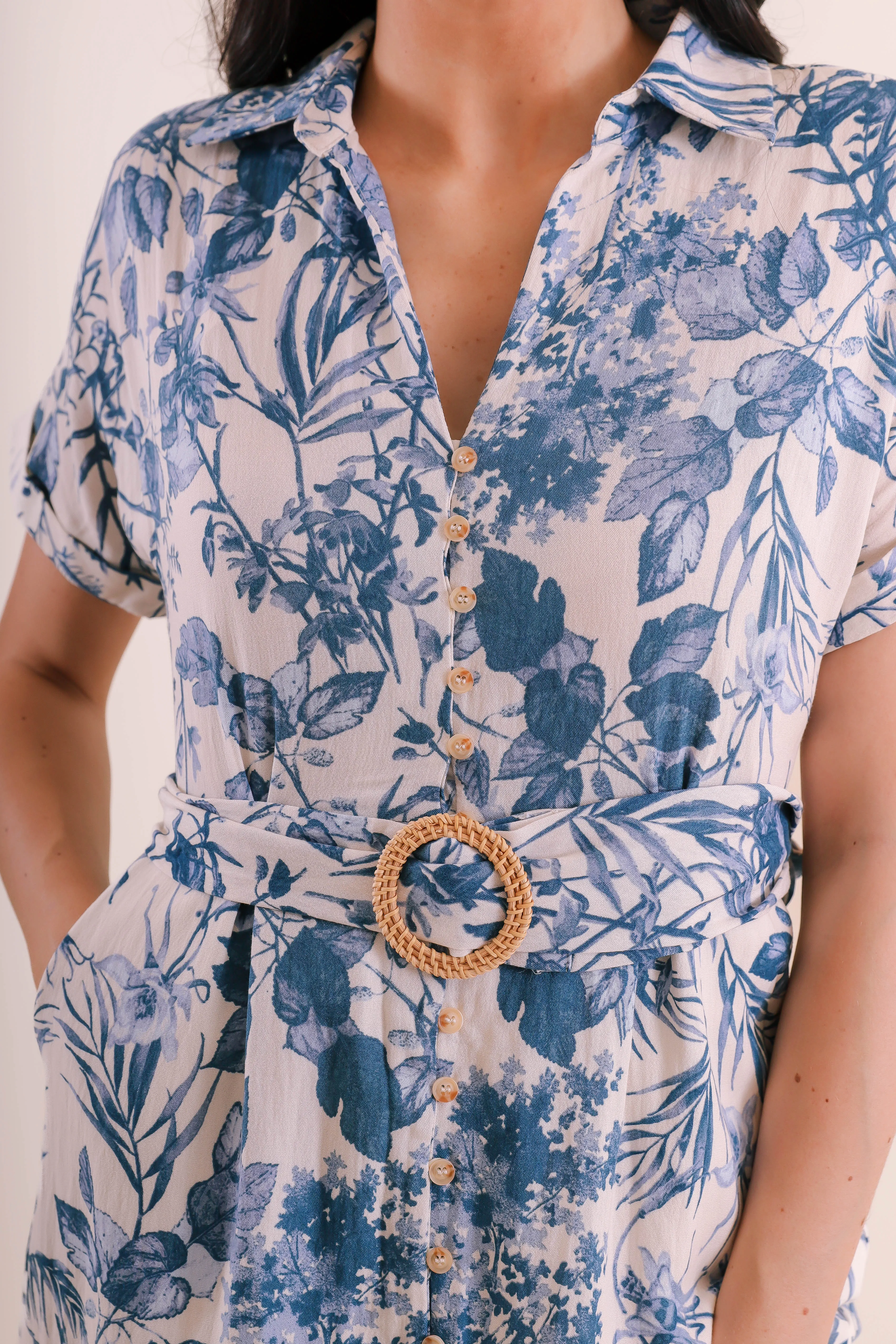 Sleek Outline In Between The Leaves Midi Dress