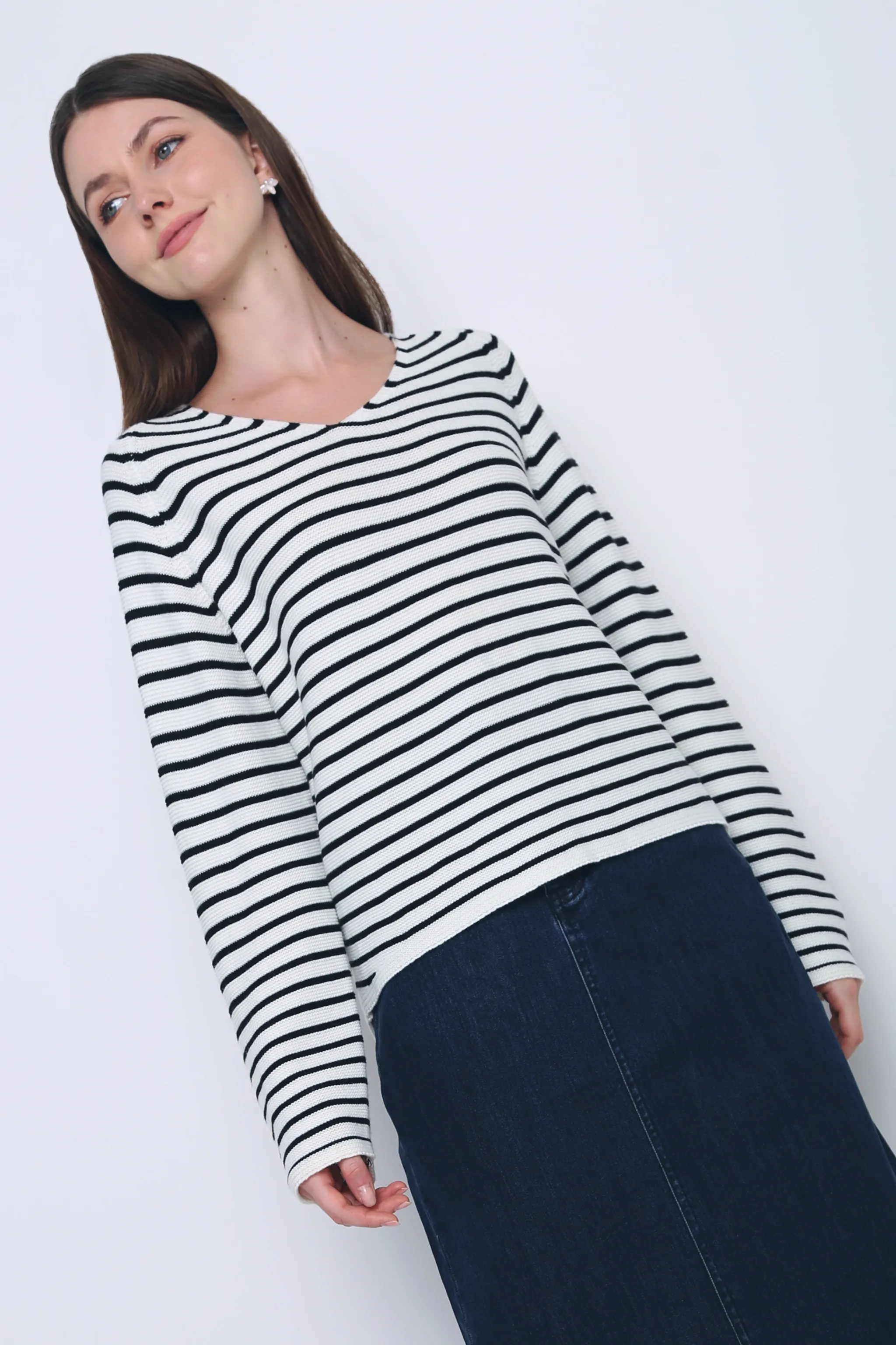Essential Stripes Knit Top White & Black BreathableMesh Casual Pullover