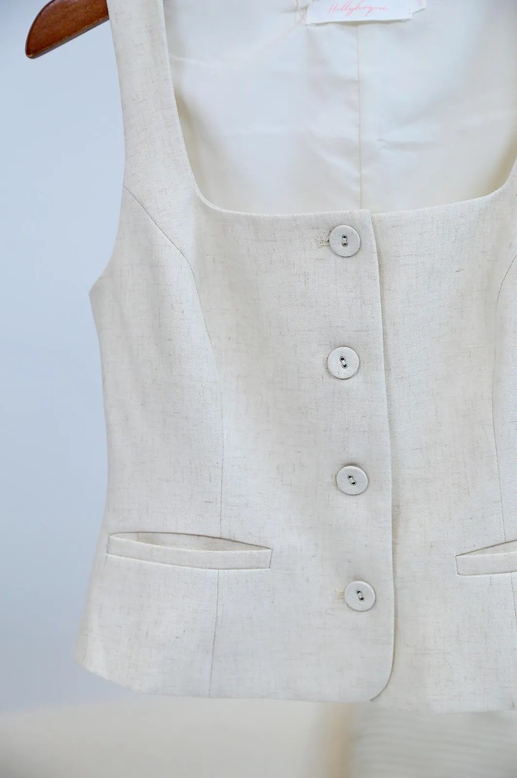 It Girl Vest Top Malt Petal Sleeve Architecture