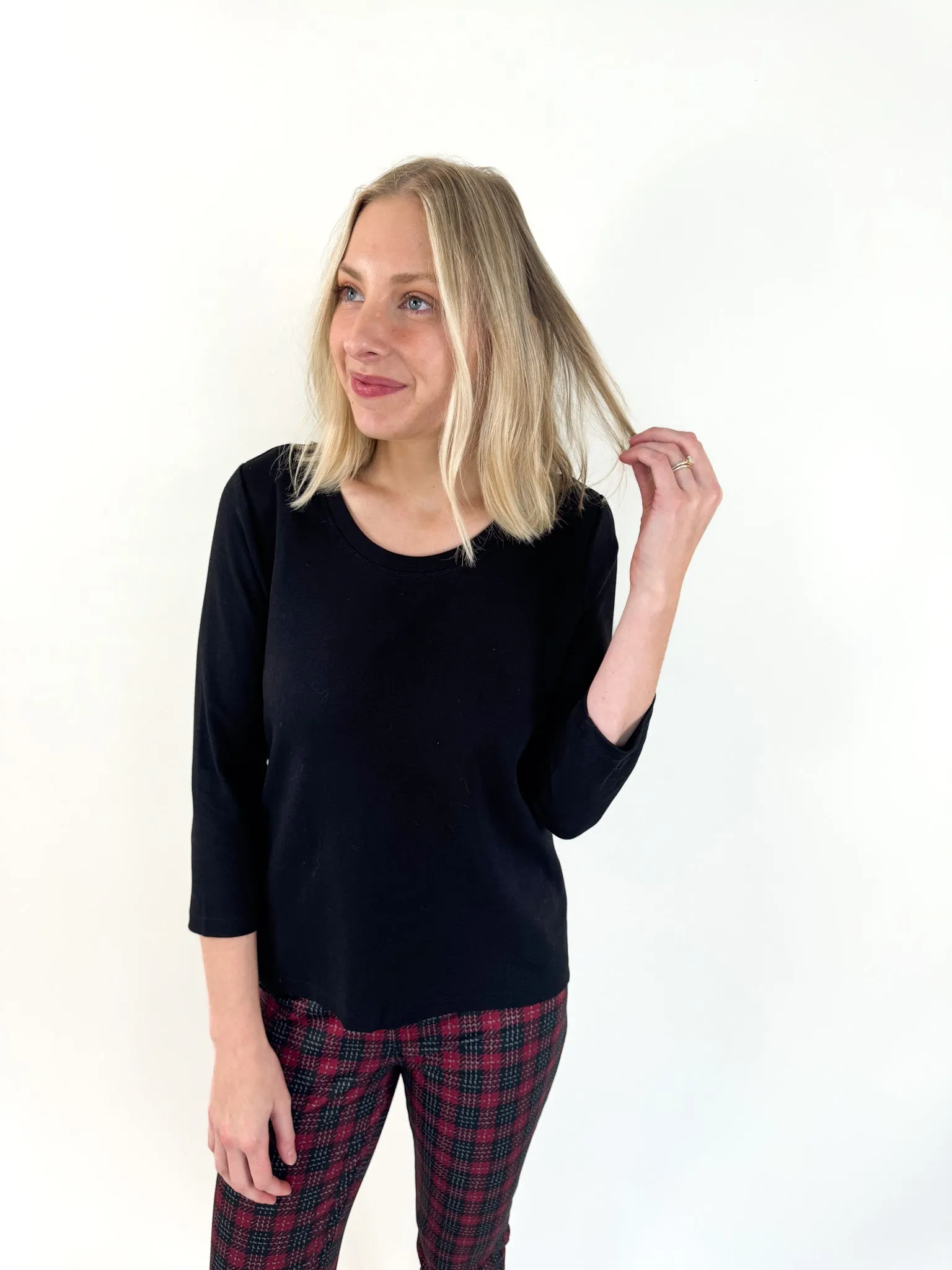 Kennedy 3/4 Sleeve Scoop Neck Top Button up