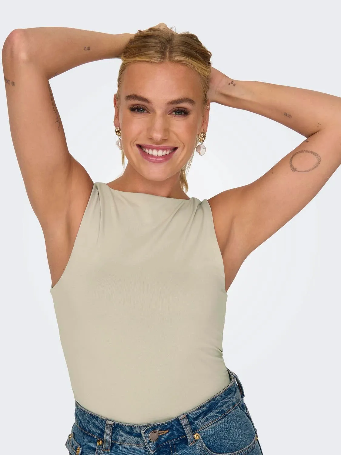 Lea 2-Way Fit Top Ethically Sourced Material