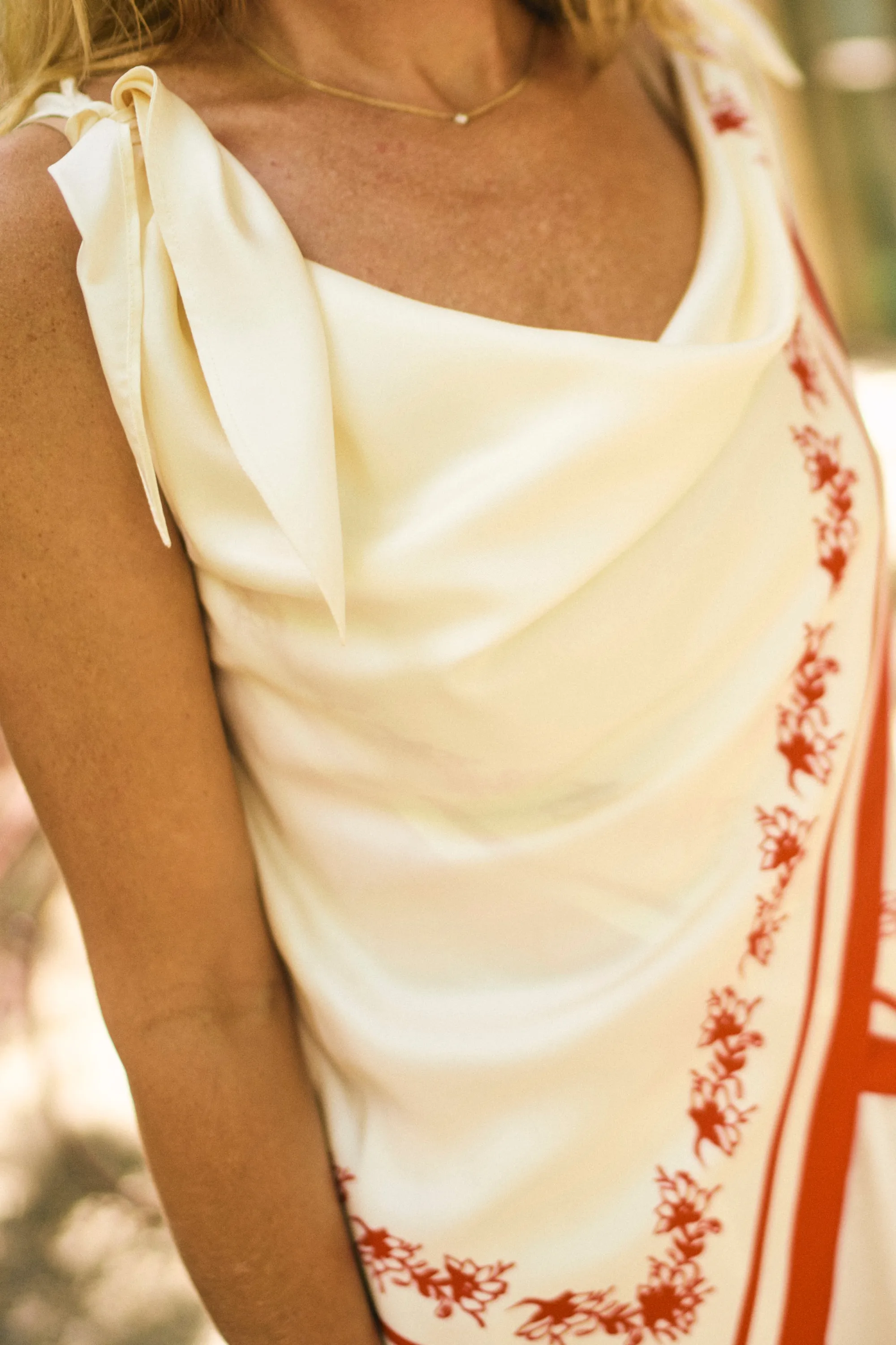 MASON'S DAUGHTER | Lily Scarf Top, Red & White Floral Silk Twill NonIrritatingSeams
