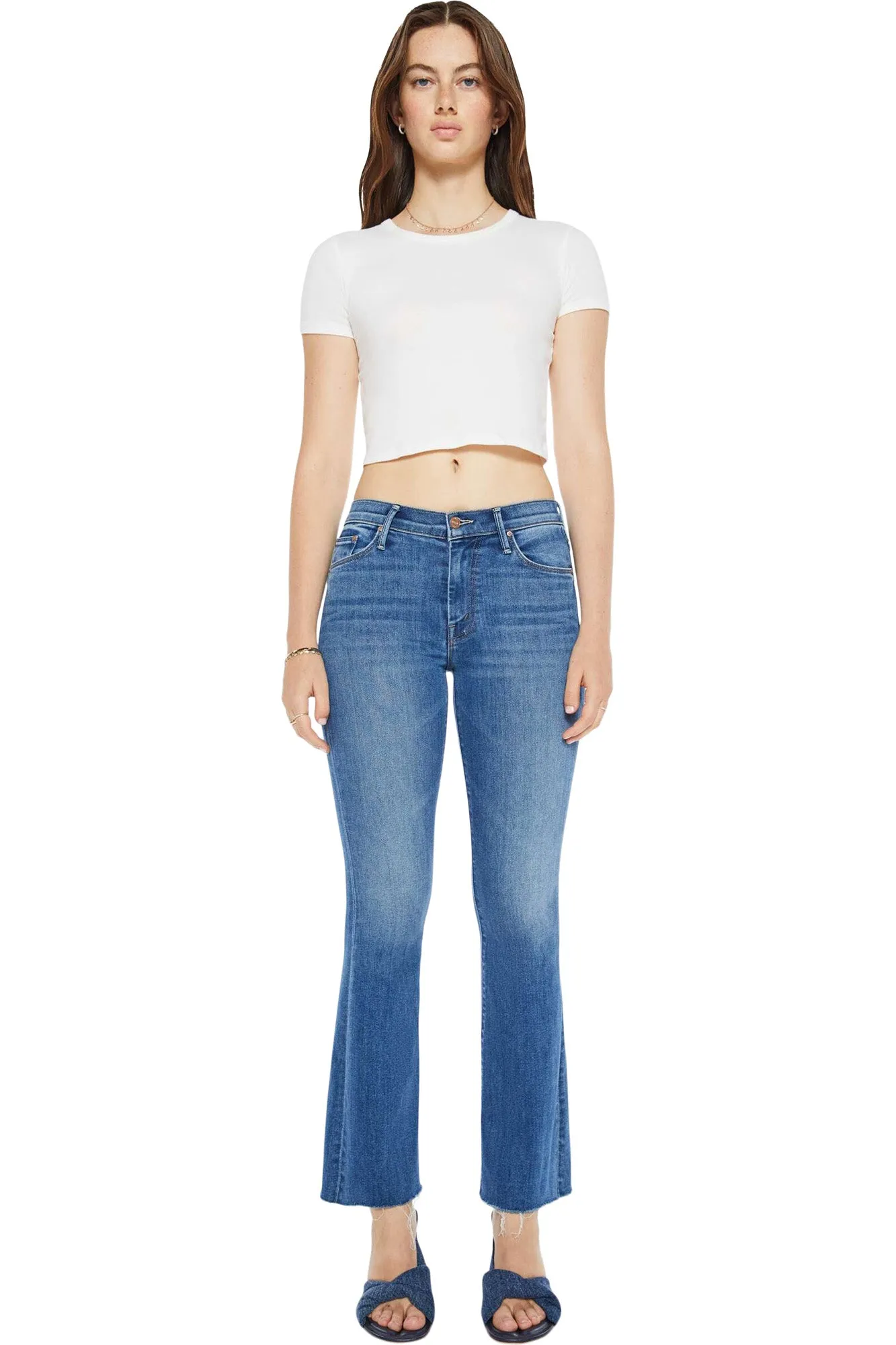 Simple Detail Perfect For Daily MOTHER Denim Weekender Fray in Connect the Dots