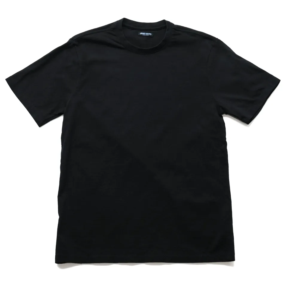 JANE Tee - Black Sleek Look