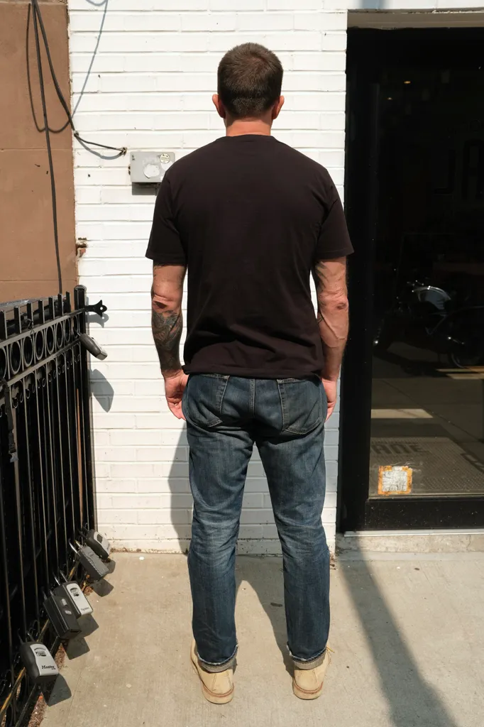 Trendy Vibe JANE Tee - Black