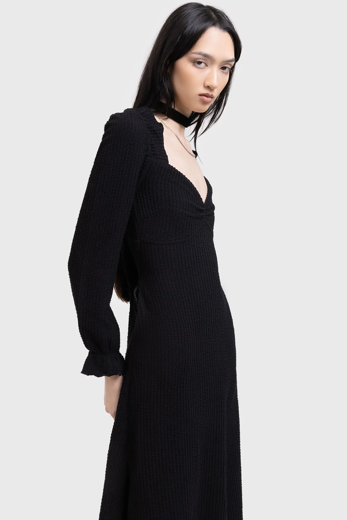 Shadow Weave Midi Dress Sophisticated Waist Urban Motion