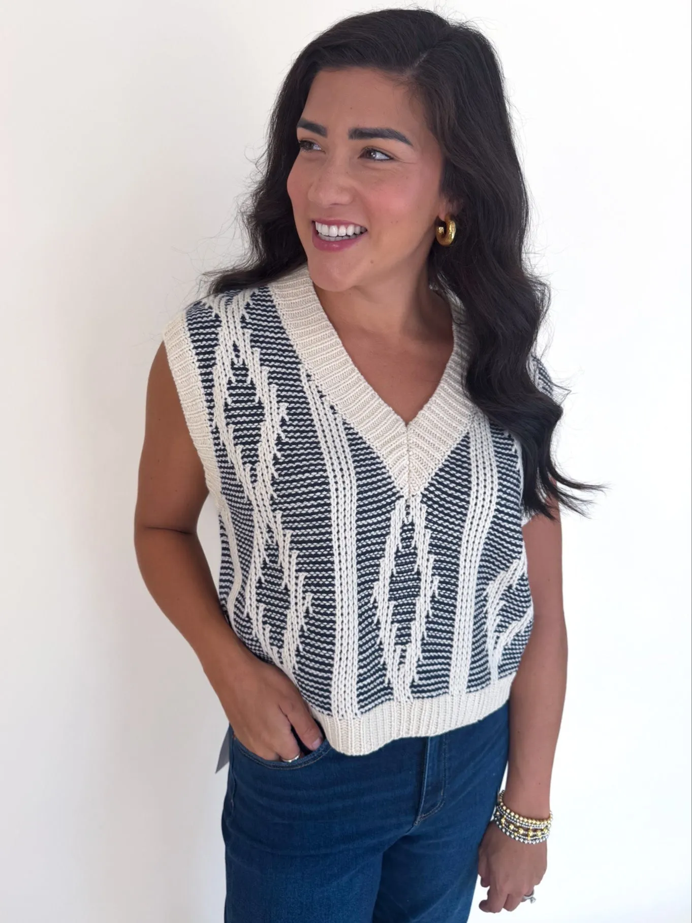 Macy Two Tone Cable Knit Sweater Vest Comfy Winter Wear Sleek Performance