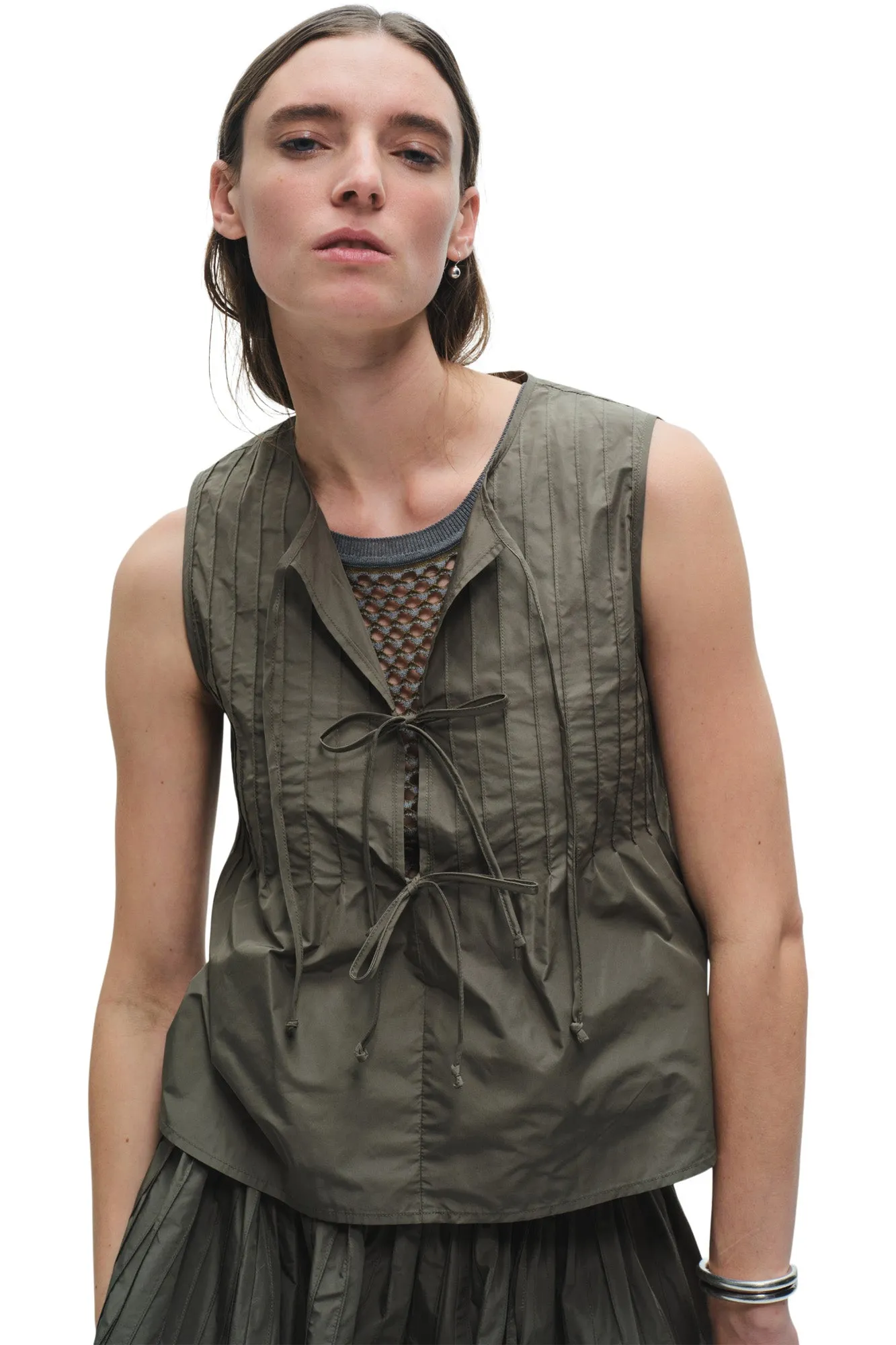 Tagless Design TaglessDesign Saint Art Nina Front Tie Top in Olive