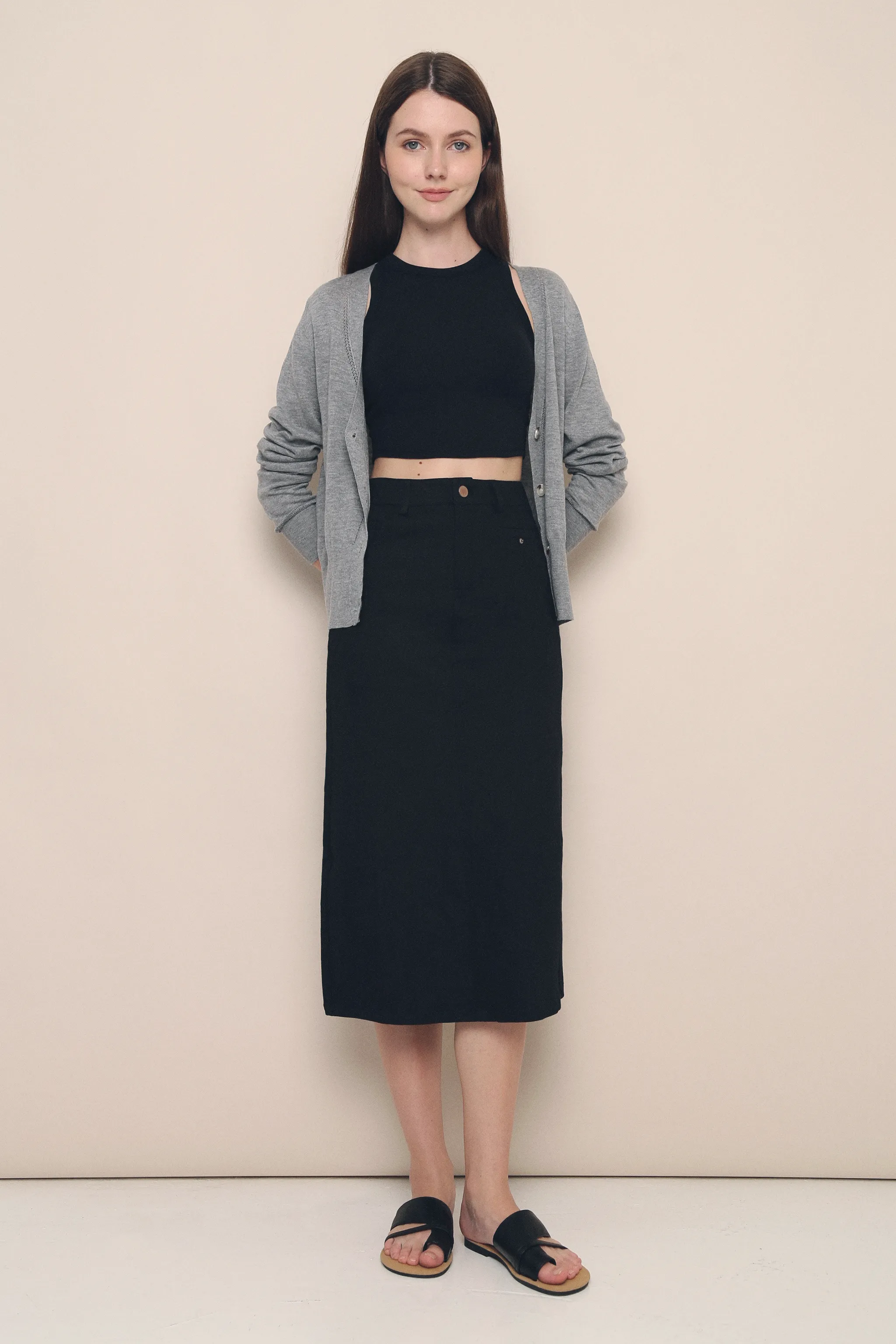 Outfit Display Lennon Pocket Midi Skirt Black