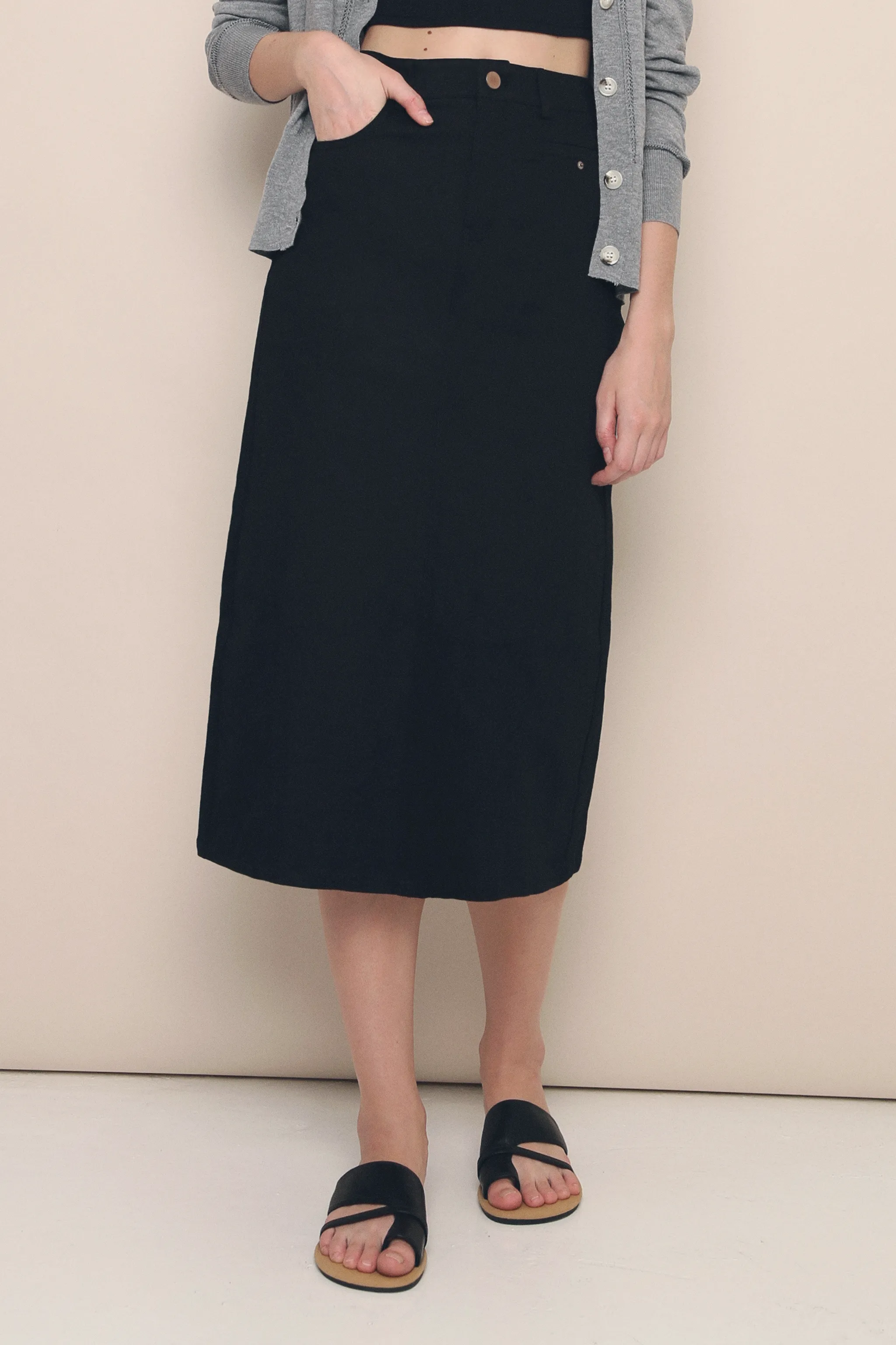 Twist Front Design Sleek Styling Lennon Pocket Midi Skirt Black