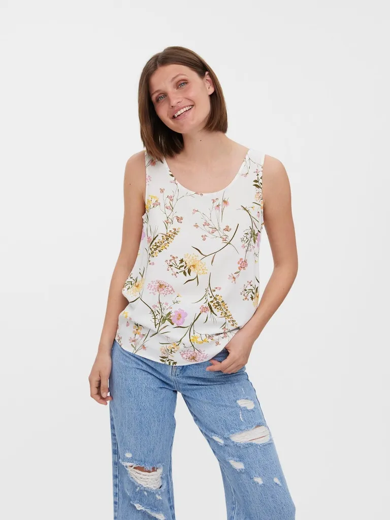 Tailored Seams Moisture Control Technology Simply Easy Tank Top - Floral Prints