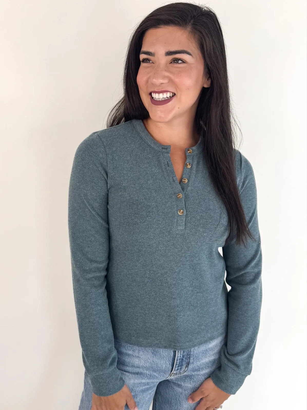 Wrinkle Free Material Aeris Spruce Heather Top