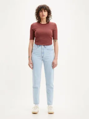Elegant Travel Outfit Minimalist Style Casual Smart Casual Unisex Wear Levi's 80's Mom Jeans in Light Indigo
