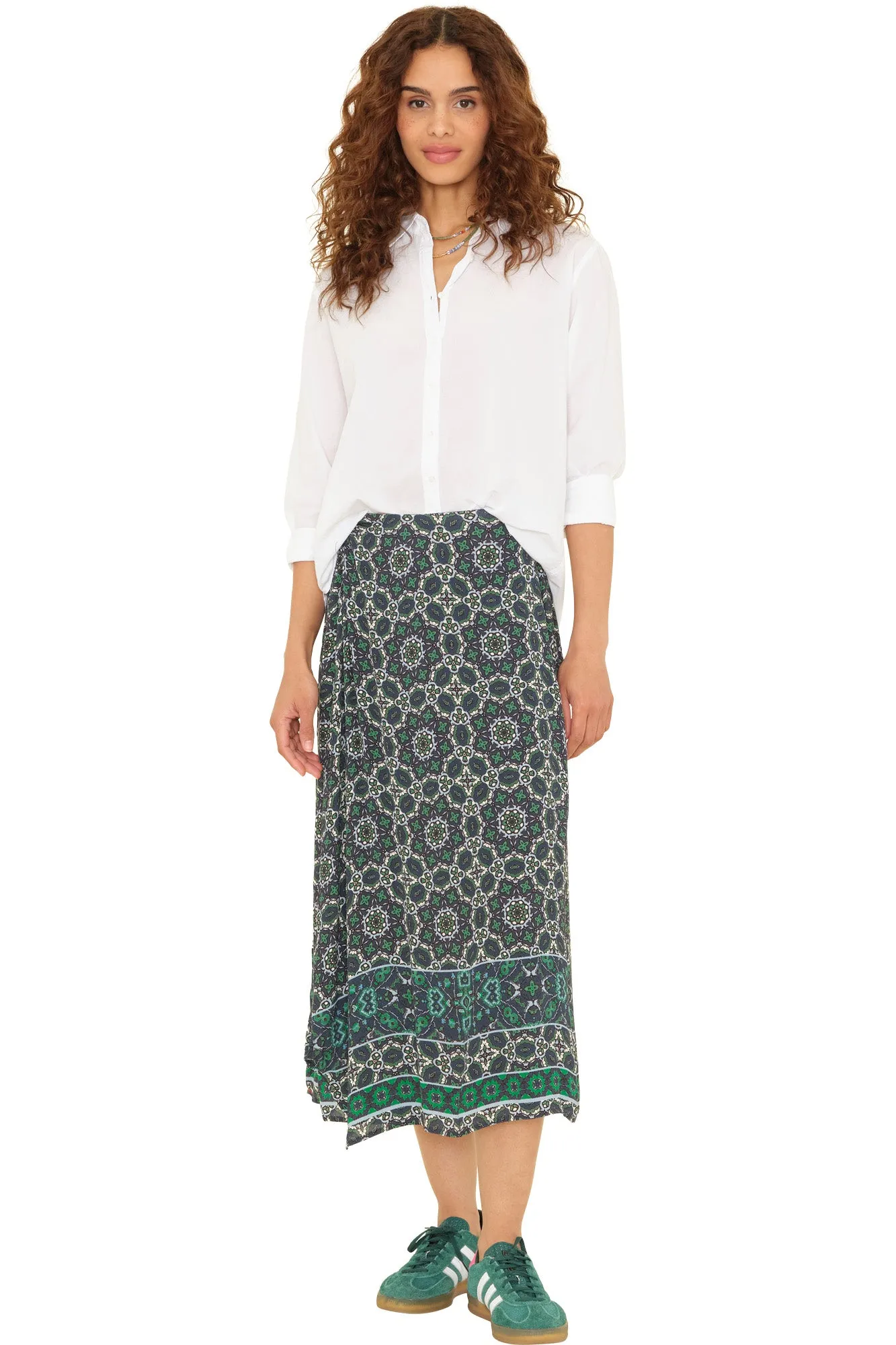 Light Waist MoistureWickingLining Xirena Yana Skirt in Navy Tile