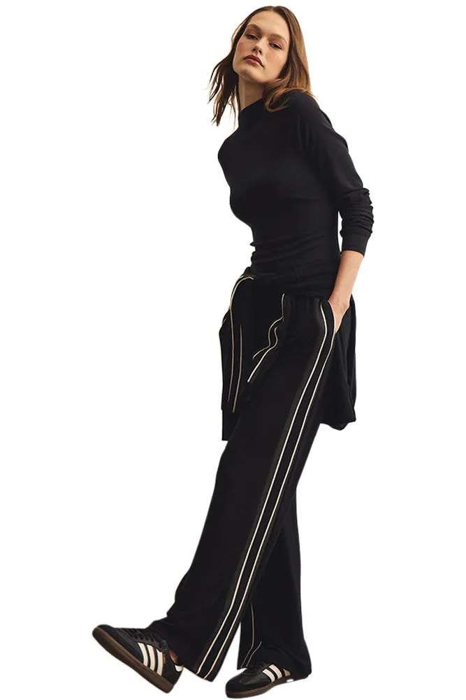 Michael Stars Judy Track Pant in Black Relaxed Wear Urban Style