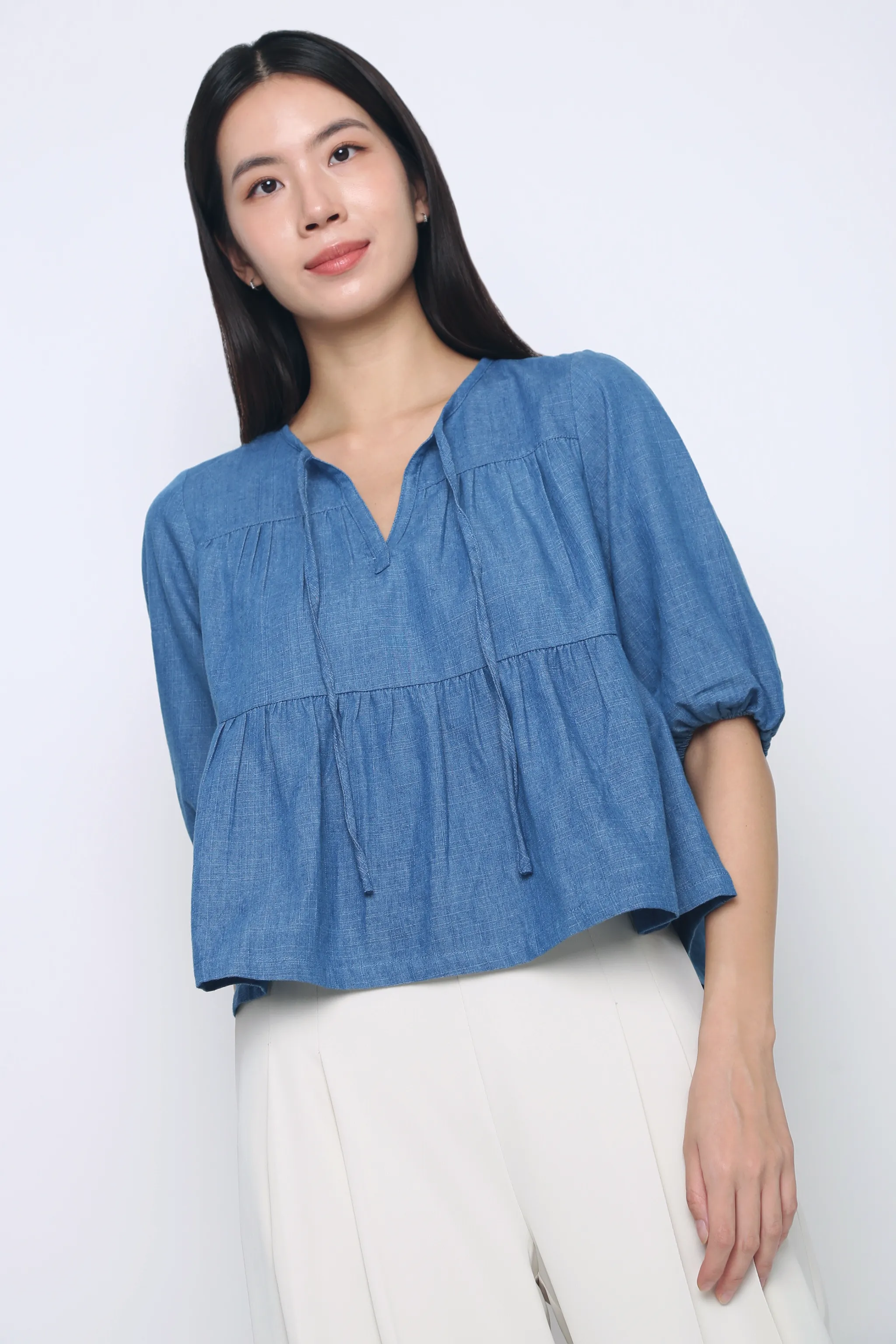 Thermal Regulation Technology MoistureWicking Technology Bluebell Tiered Denim Blouse Light