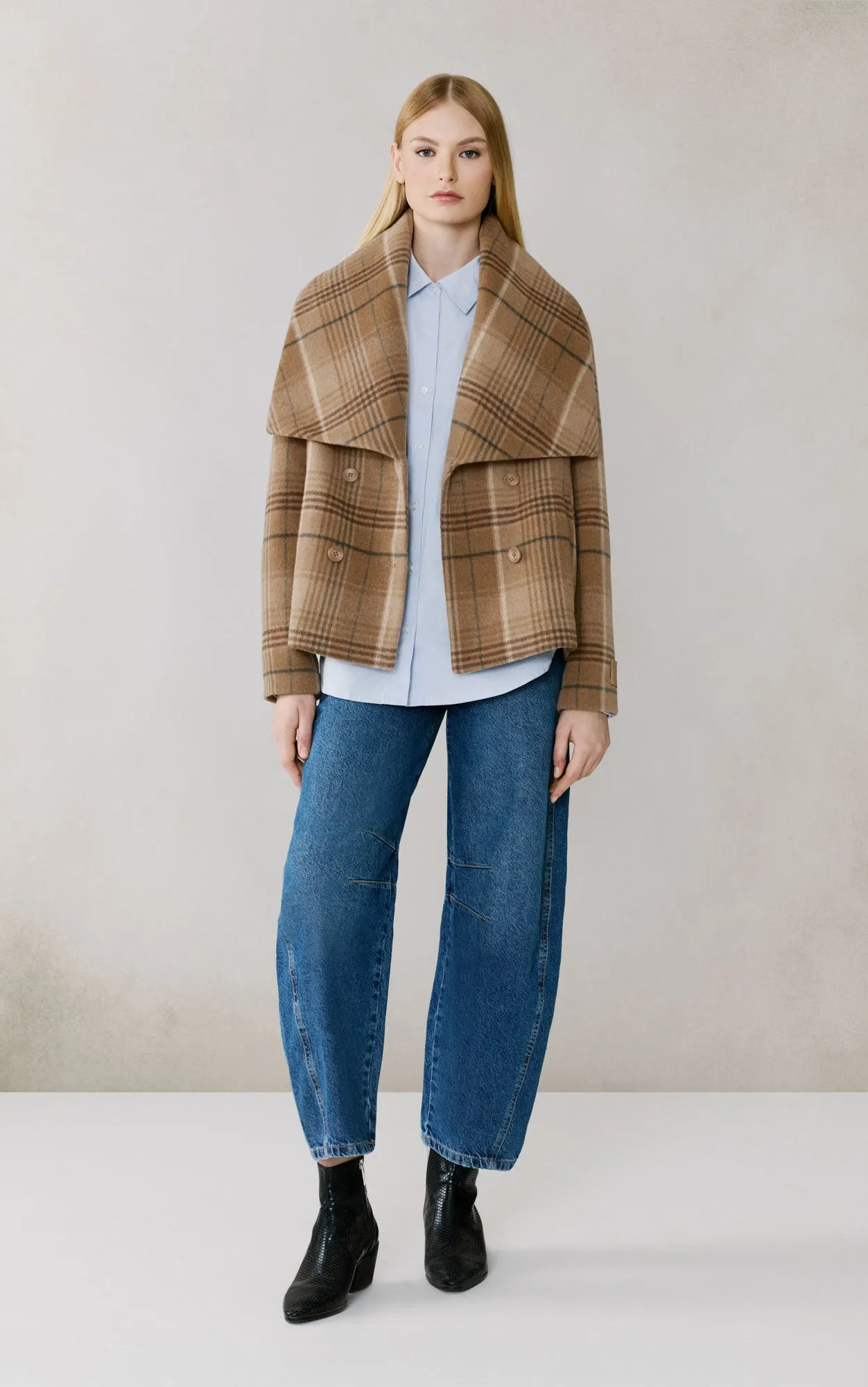 Flat Lock Stitching Casual Outdoor Look TALA-P