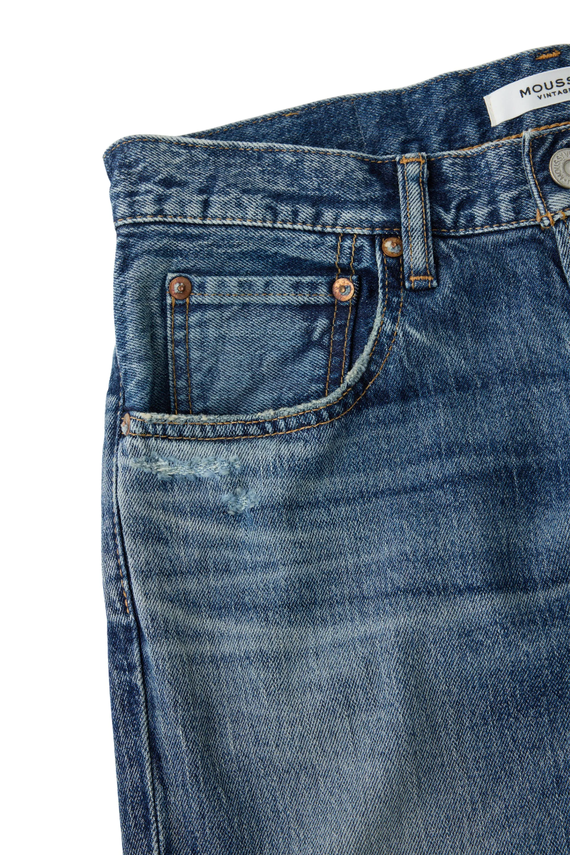 Winter Warmth Festival Outfit Outdoor Adventure True Fit Moussy Denim Cedarhurst Straight Jeans in Blue